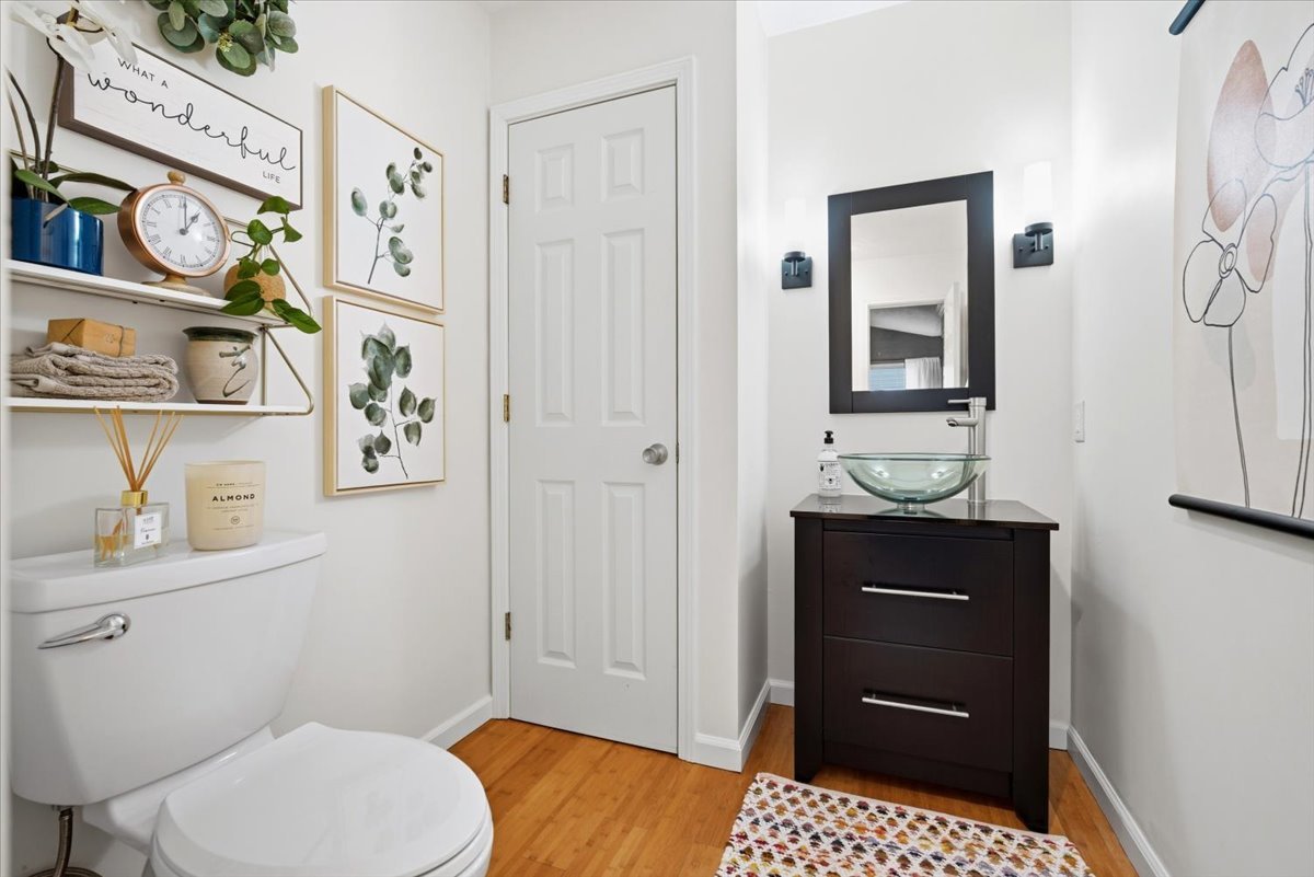 2731 Arrowhead Drive, Bloomington, IL 61704