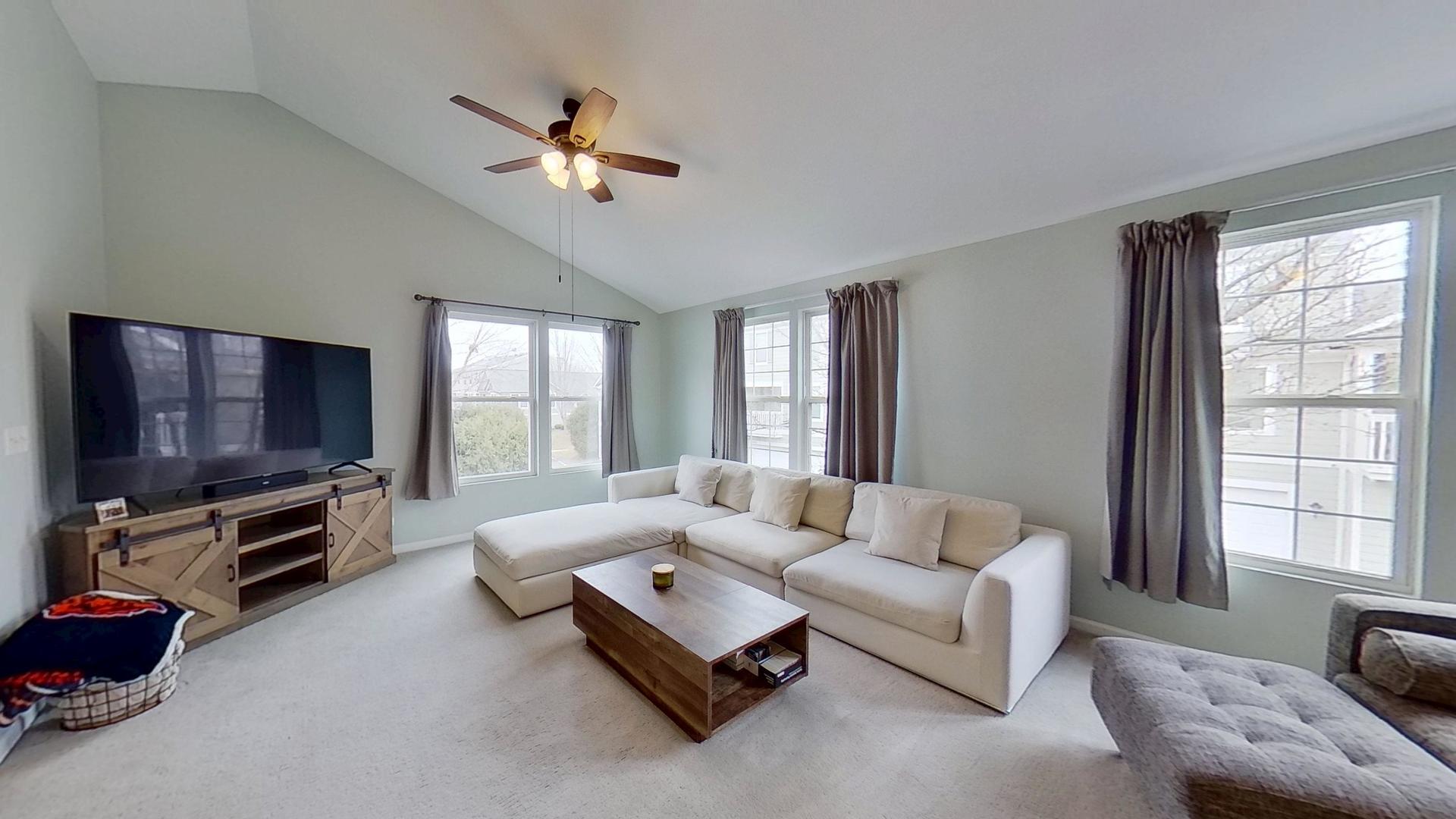 2418 Emily Lane, Elgin, IL 60124