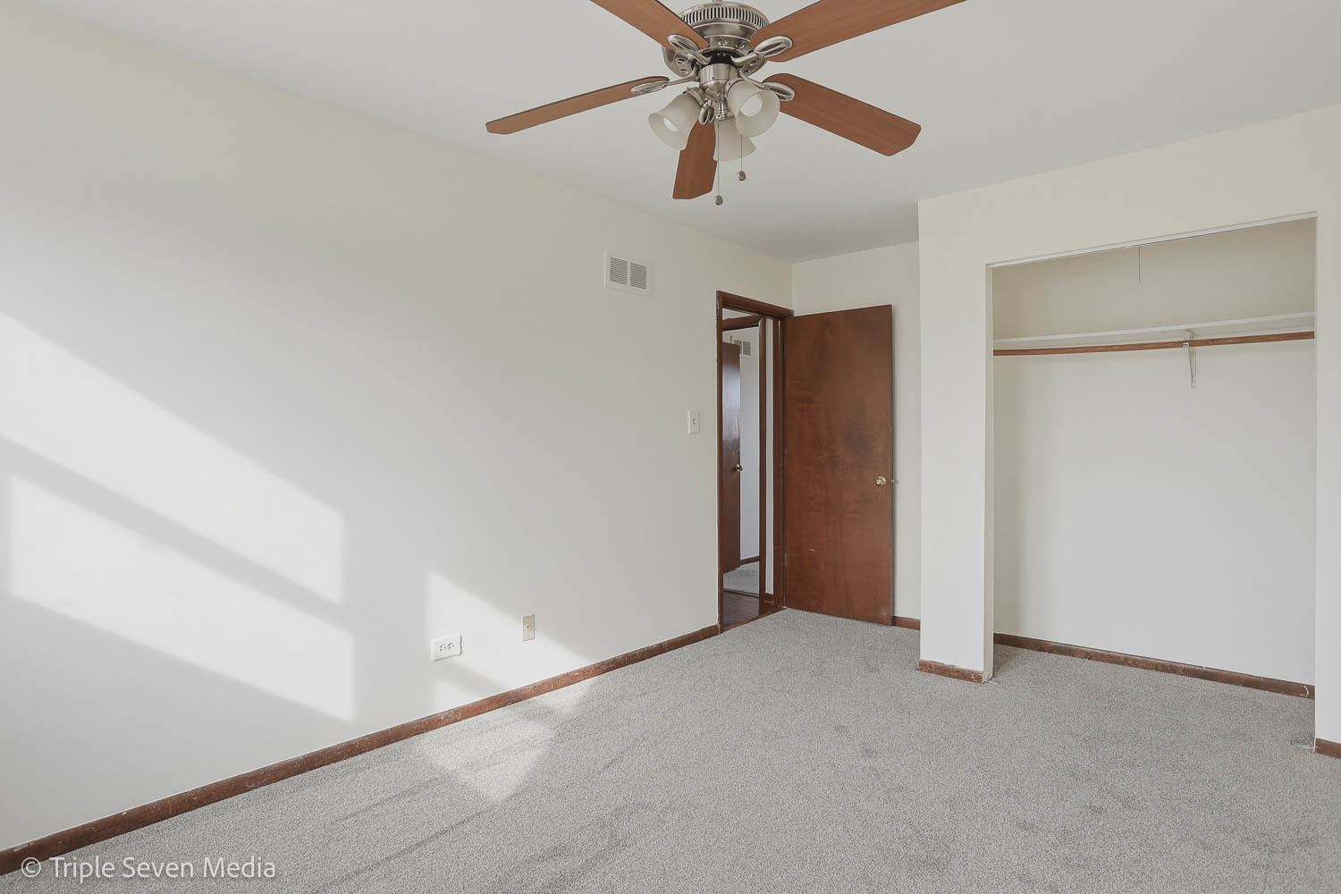 7412 160th Street, Tinley Park, IL 60477