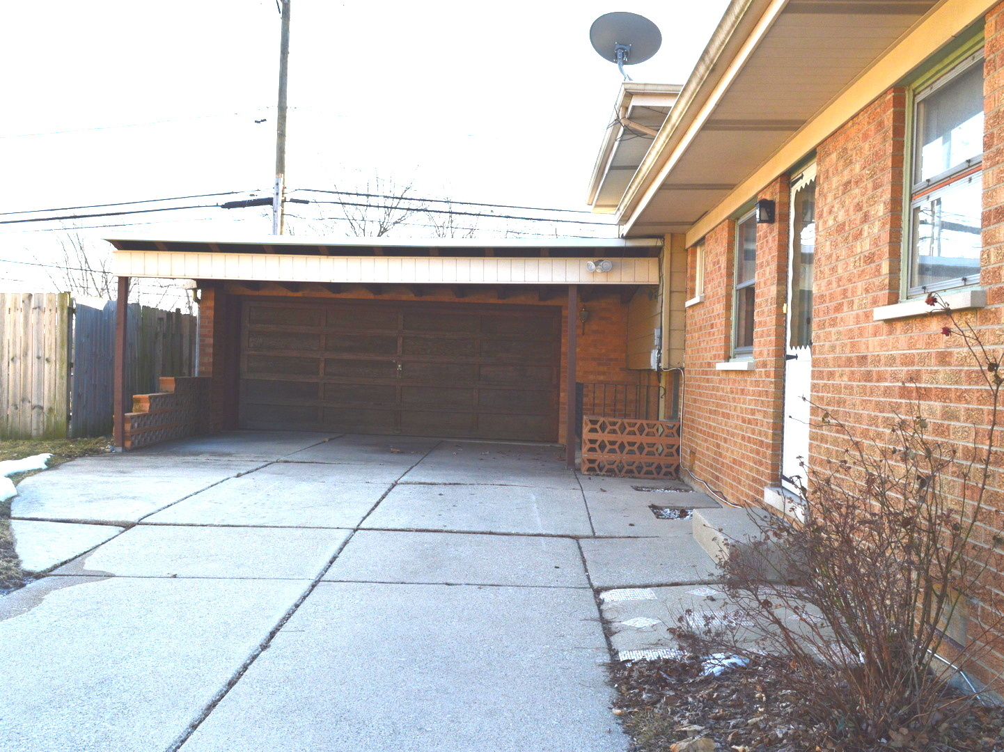 168 W Normandy Drive, Chicago Heights, IL 60411