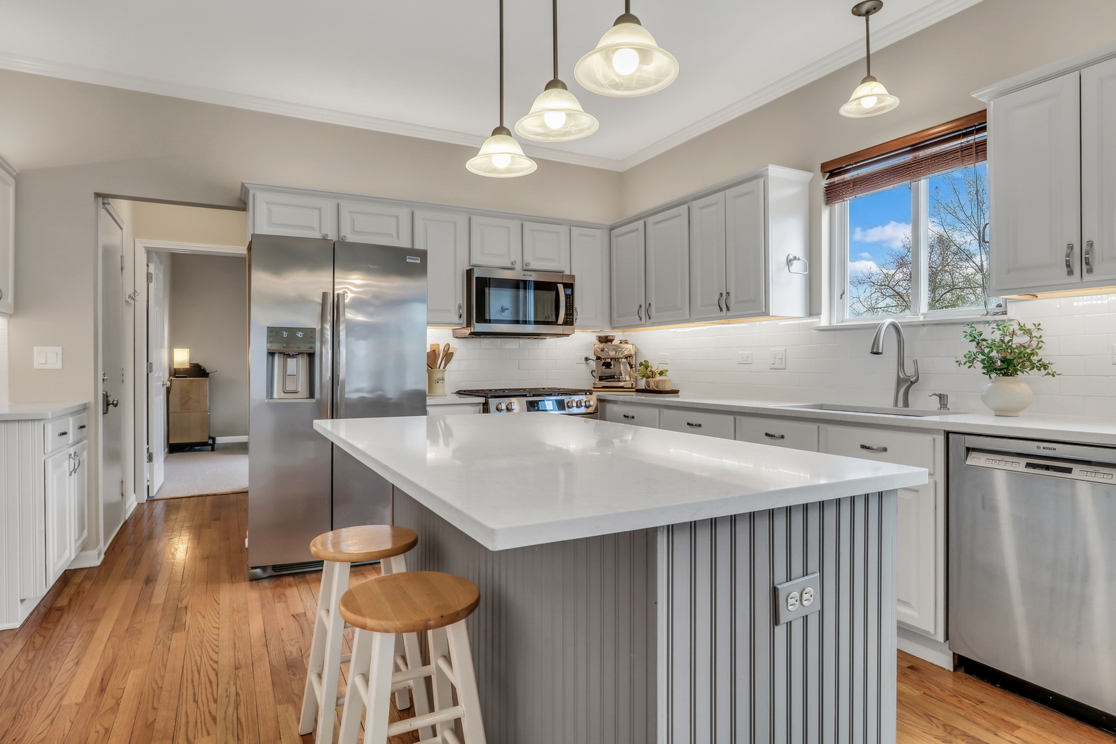 7817 Cascade Way, Gurnee, IL 60031