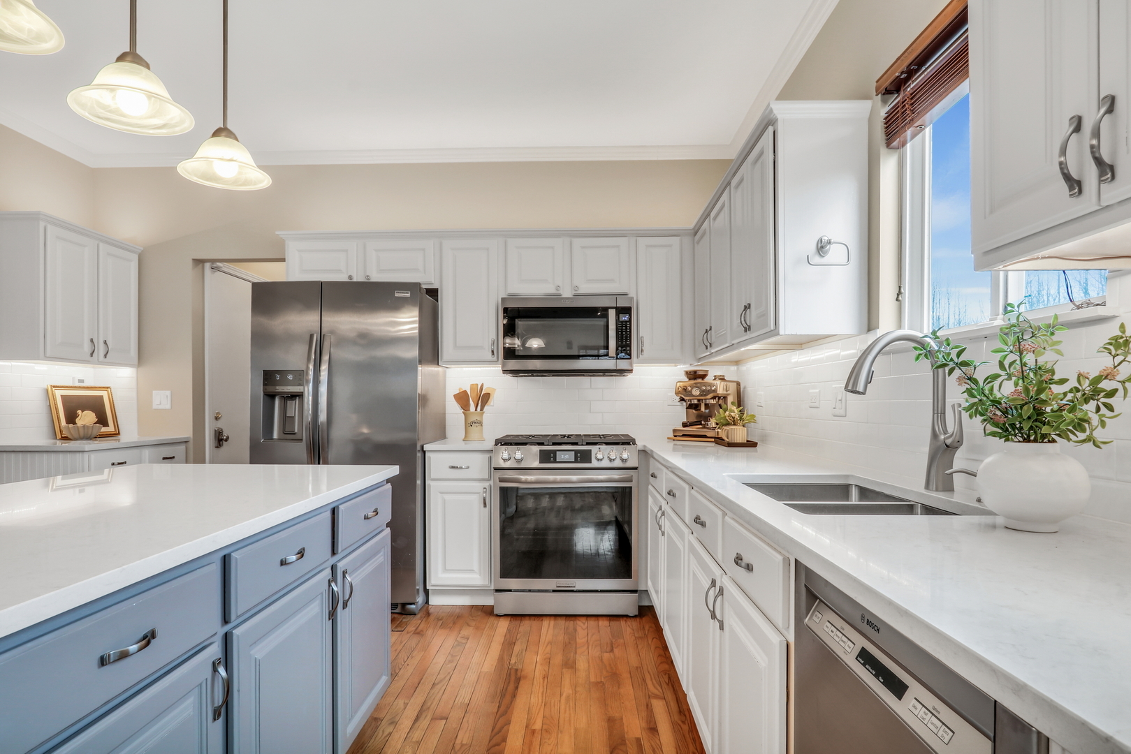 7817 Cascade Way, Gurnee, IL 60031