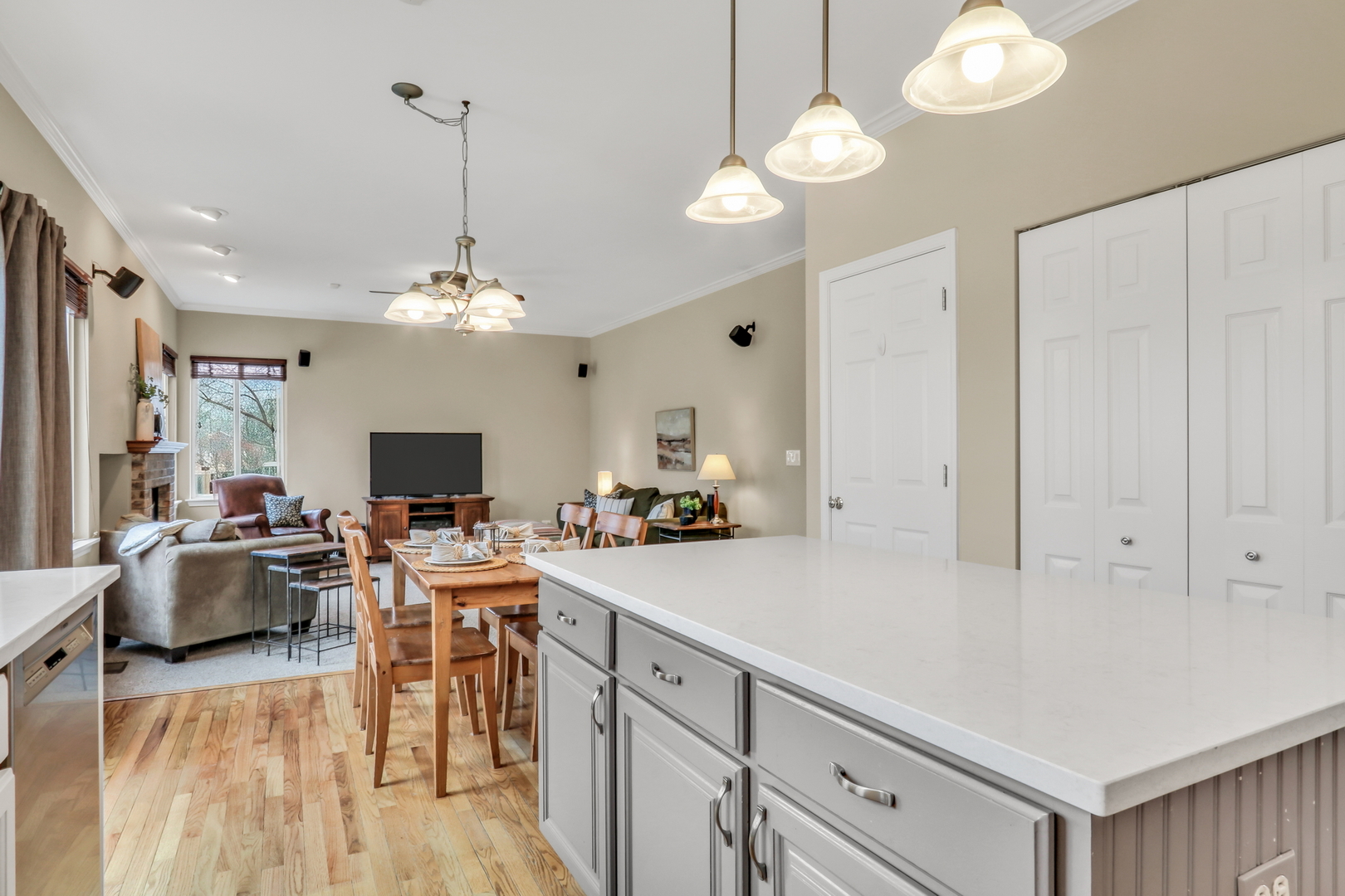 7817 Cascade Way, Gurnee, IL 60031