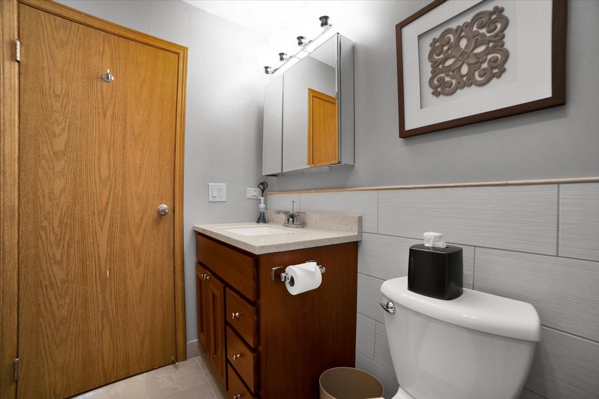 950 E Wilmette Road #325, Palatine, IL 60074