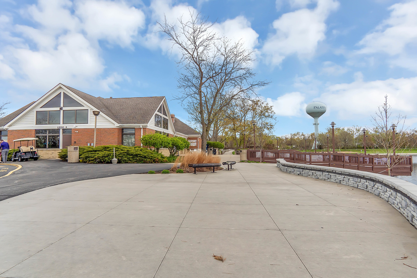 950 E Wilmette Road #325, Palatine, IL 60074