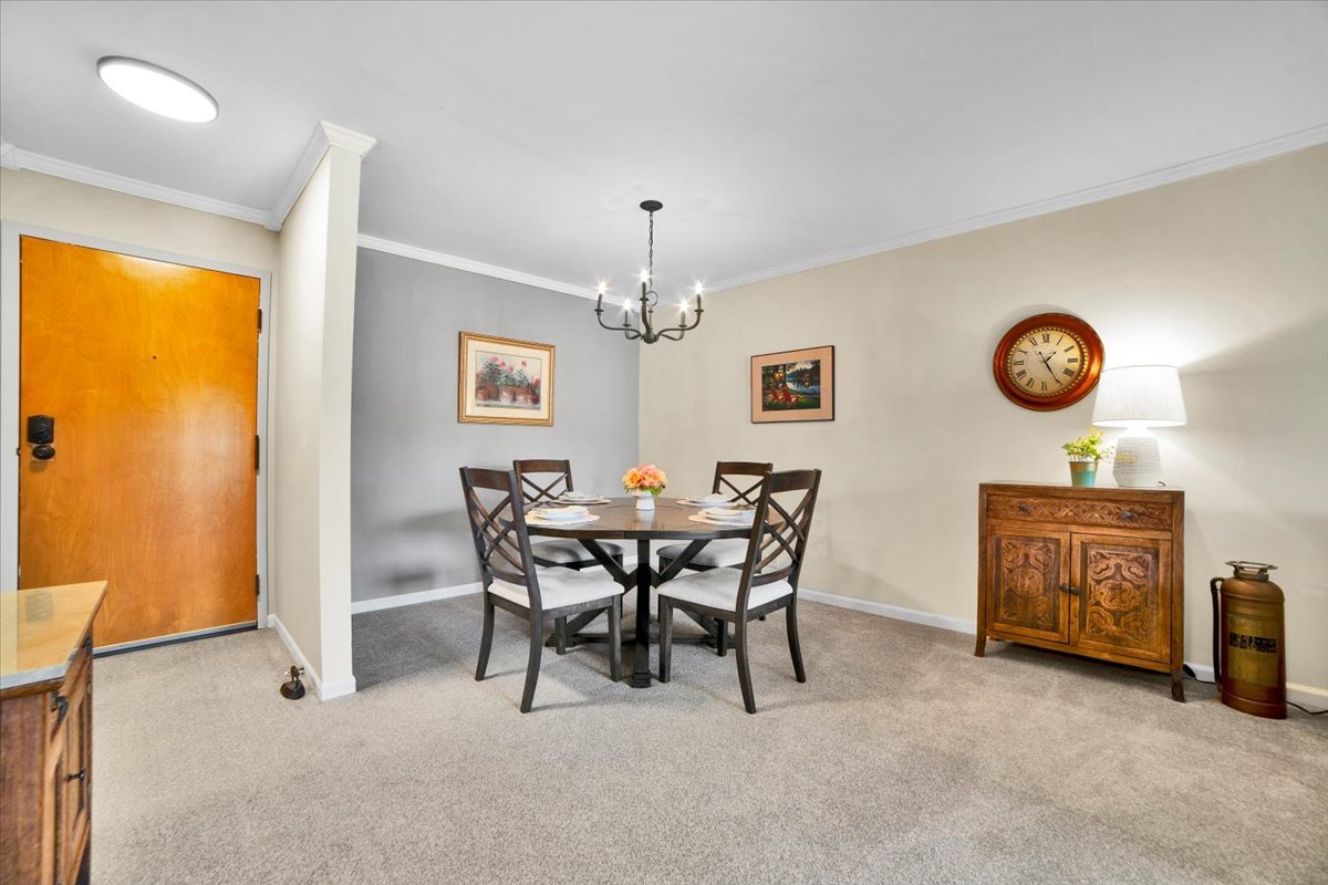 950 E Wilmette Road #325, Palatine, IL 60074