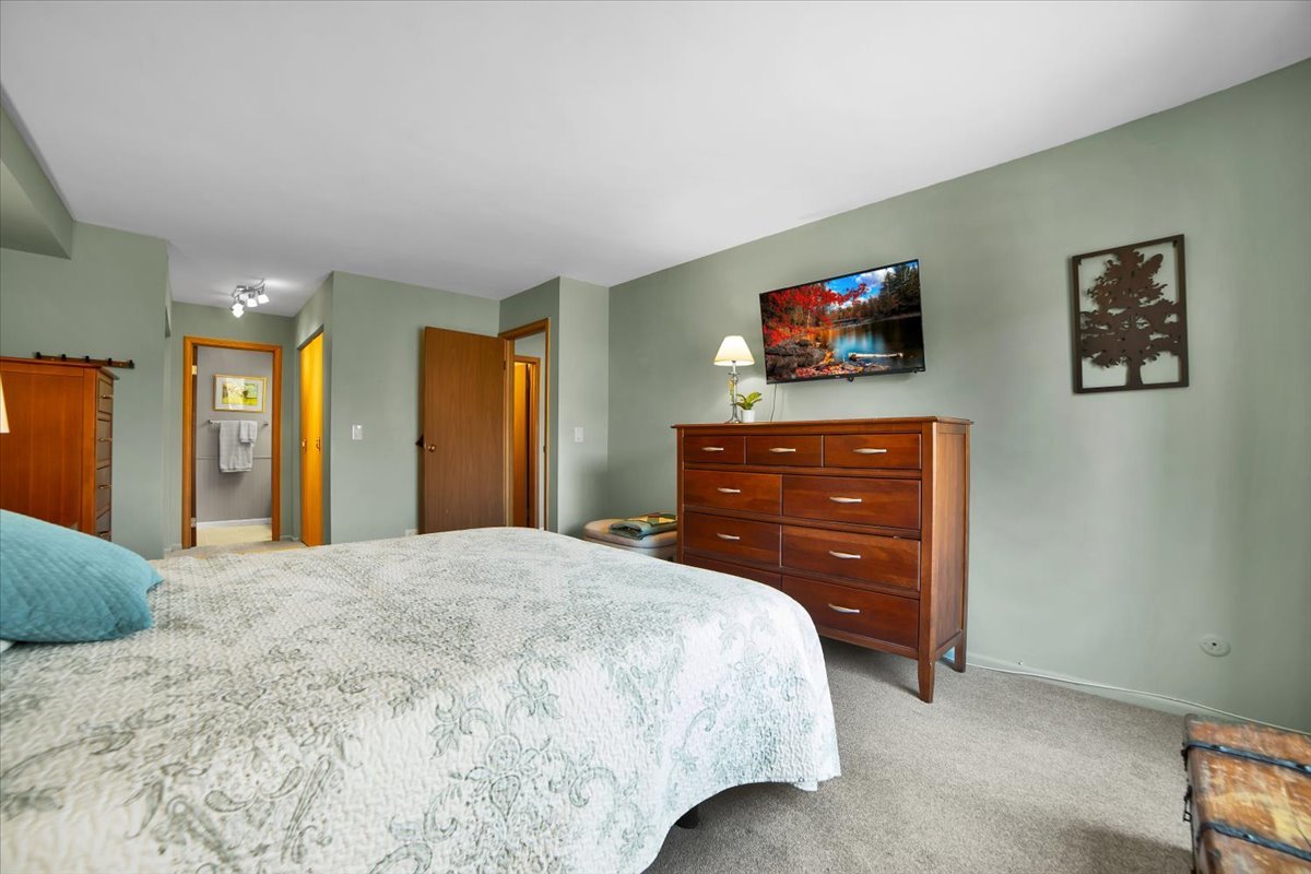 950 E Wilmette Road #325, Palatine, IL 60074