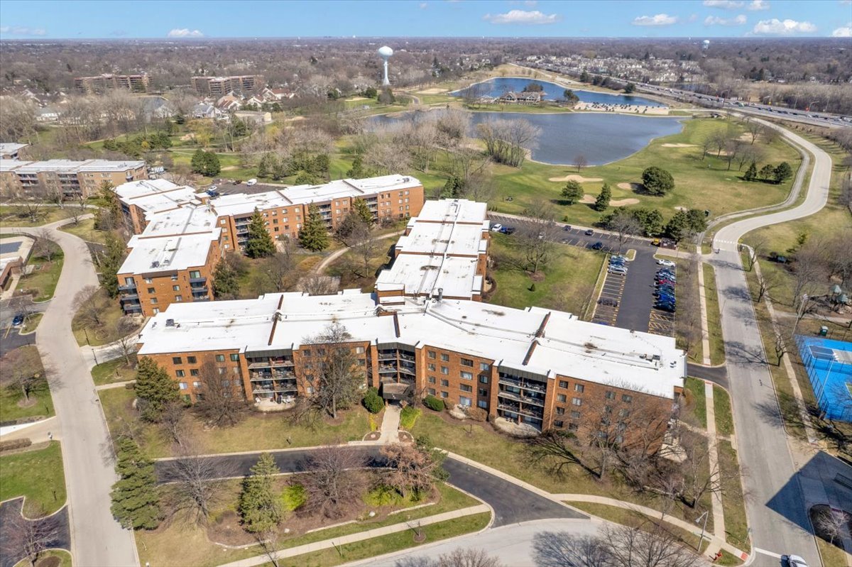 950 E Wilmette Road #325, Palatine, IL 60074