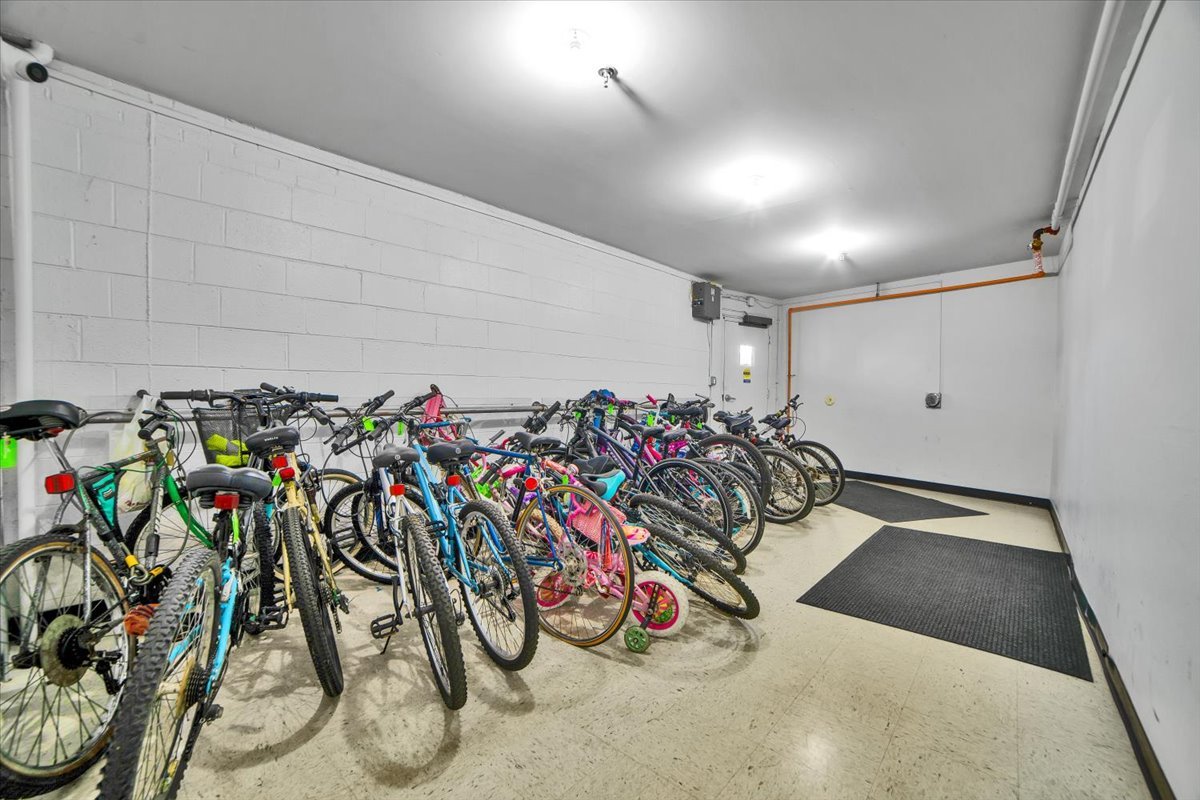 950 E Wilmette Road #325, Palatine, IL 60074