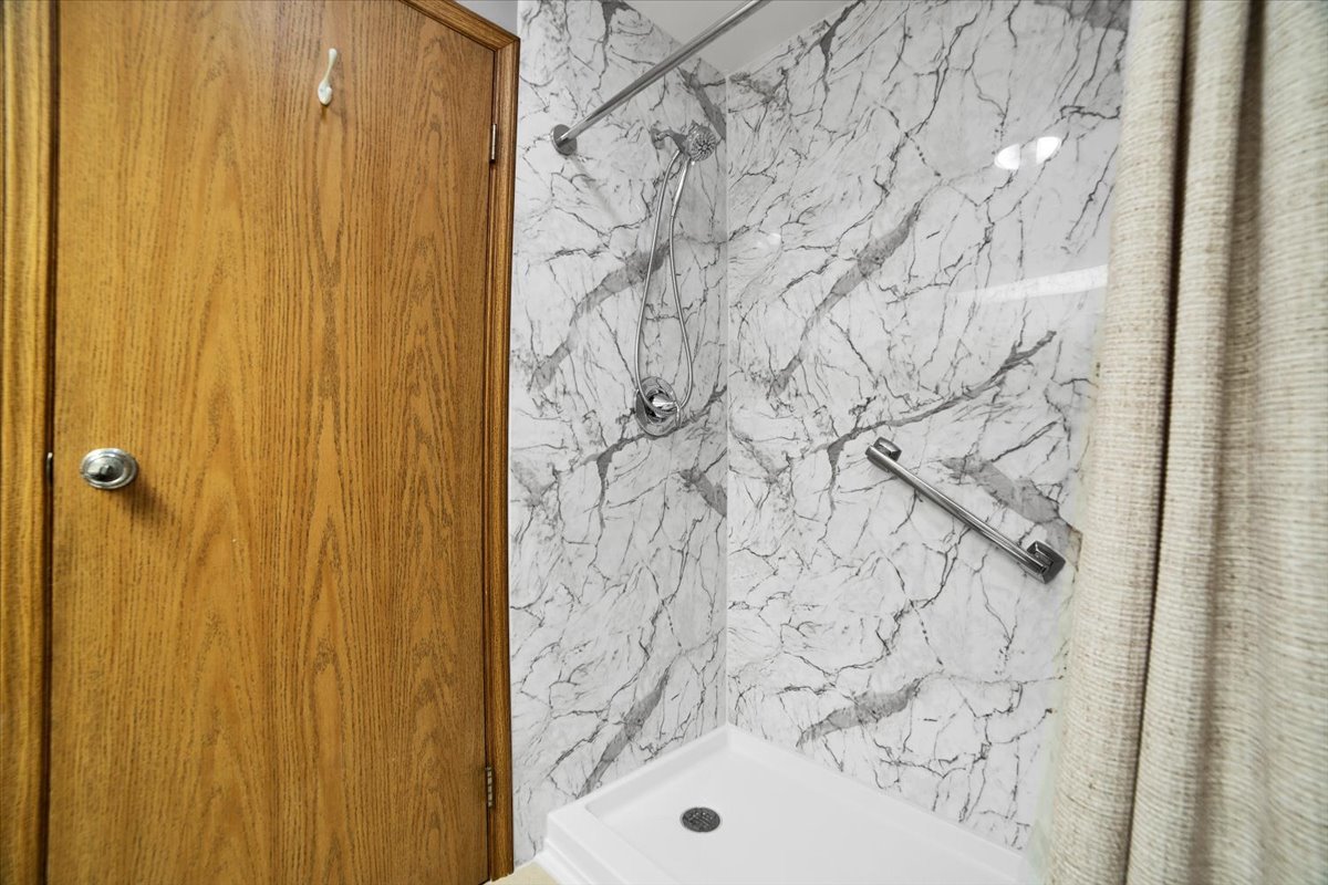 950 E Wilmette Road #325, Palatine, IL 60074