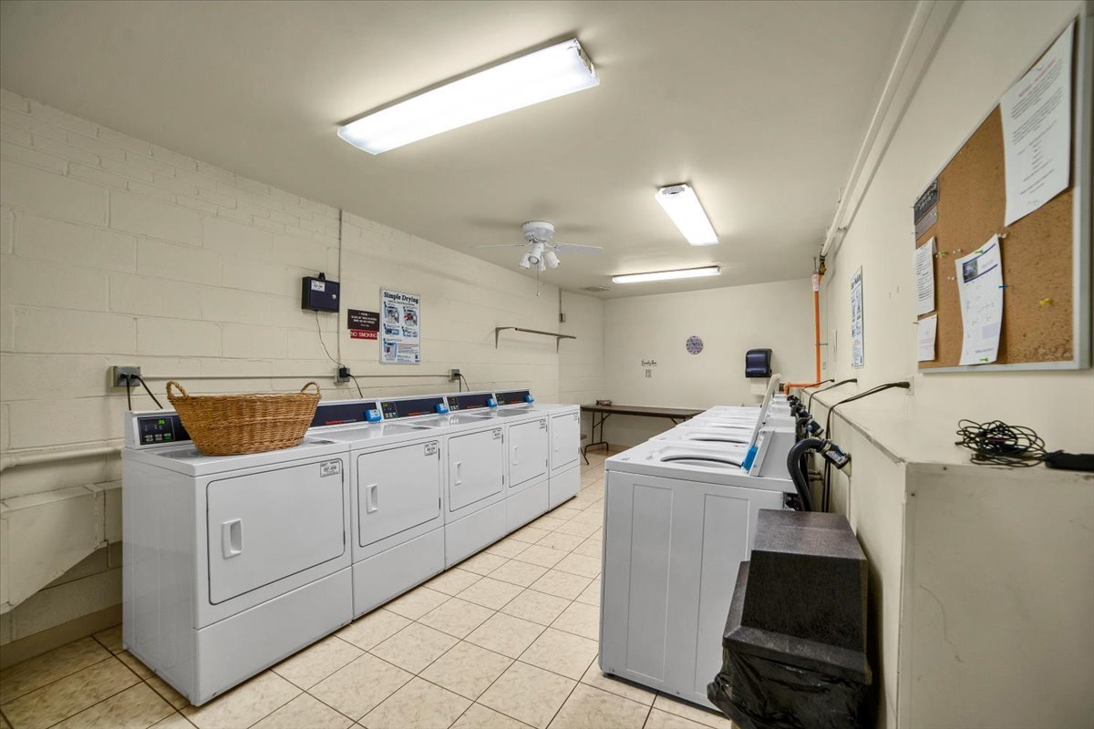 950 E Wilmette Road #325, Palatine, IL 60074