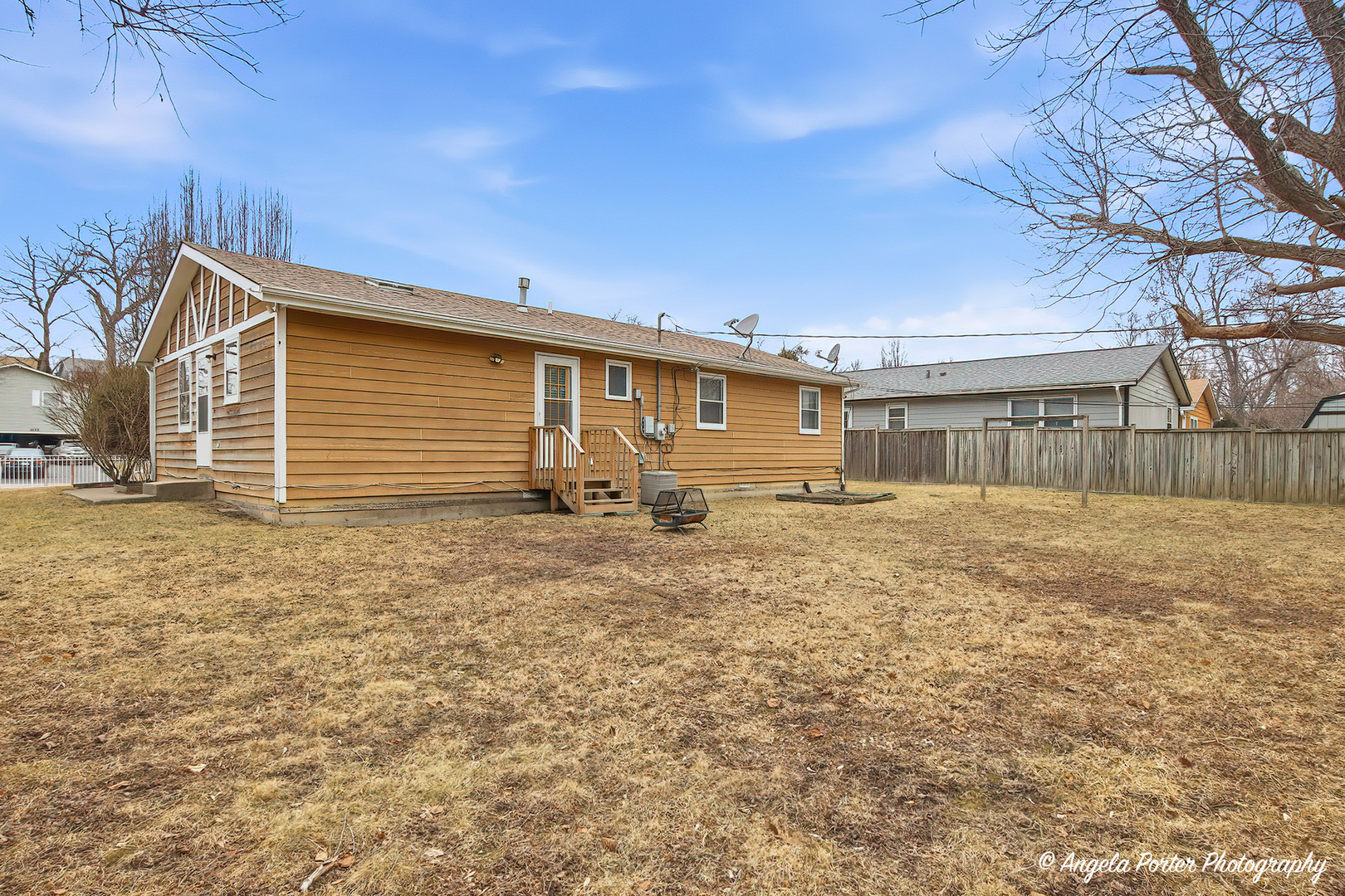 1201 Meadowbrook Drive, Round Lake Beach, IL 60073