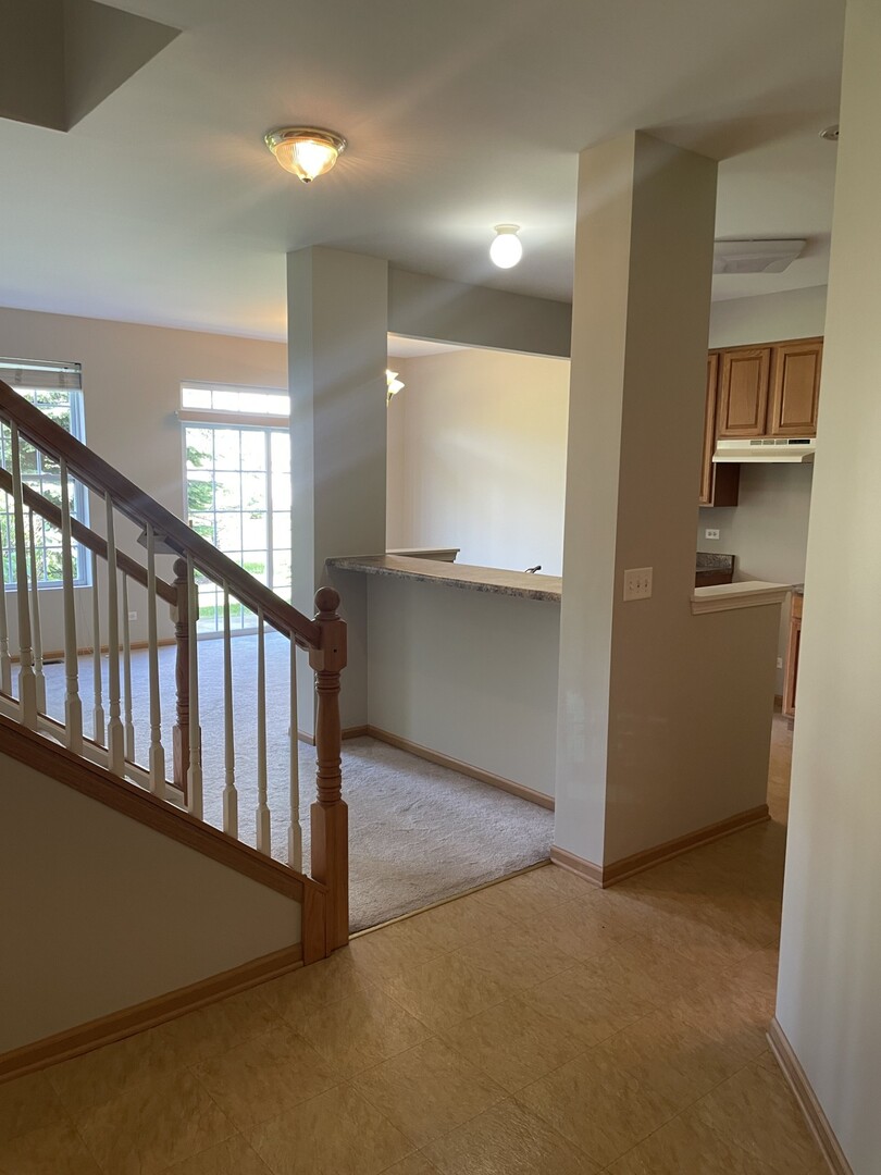 160 Concord Drive #160, Oswego, IL 60543