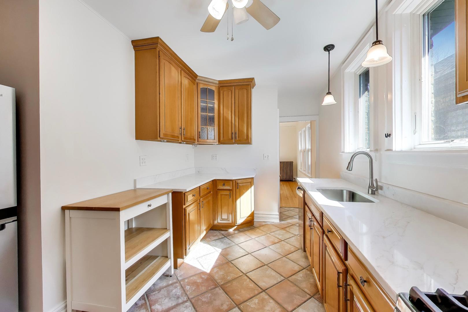 6224 N Rockwell Street, Chicago, IL 60659