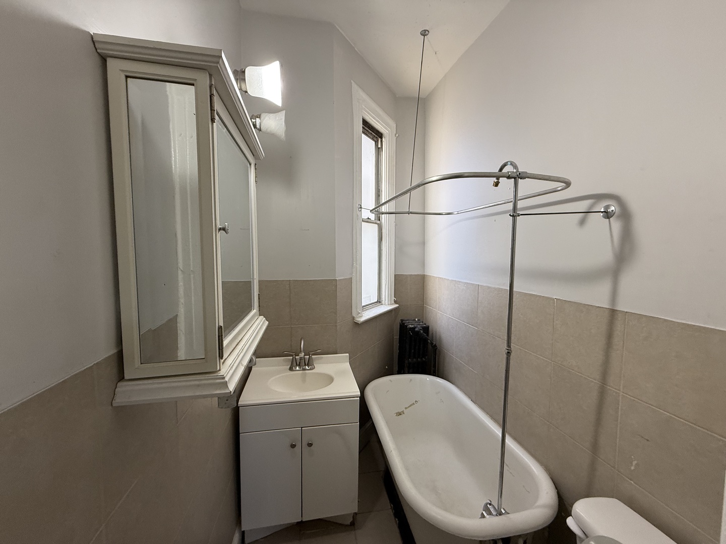 2831 W Congress Parkway, Chicago, IL 60612