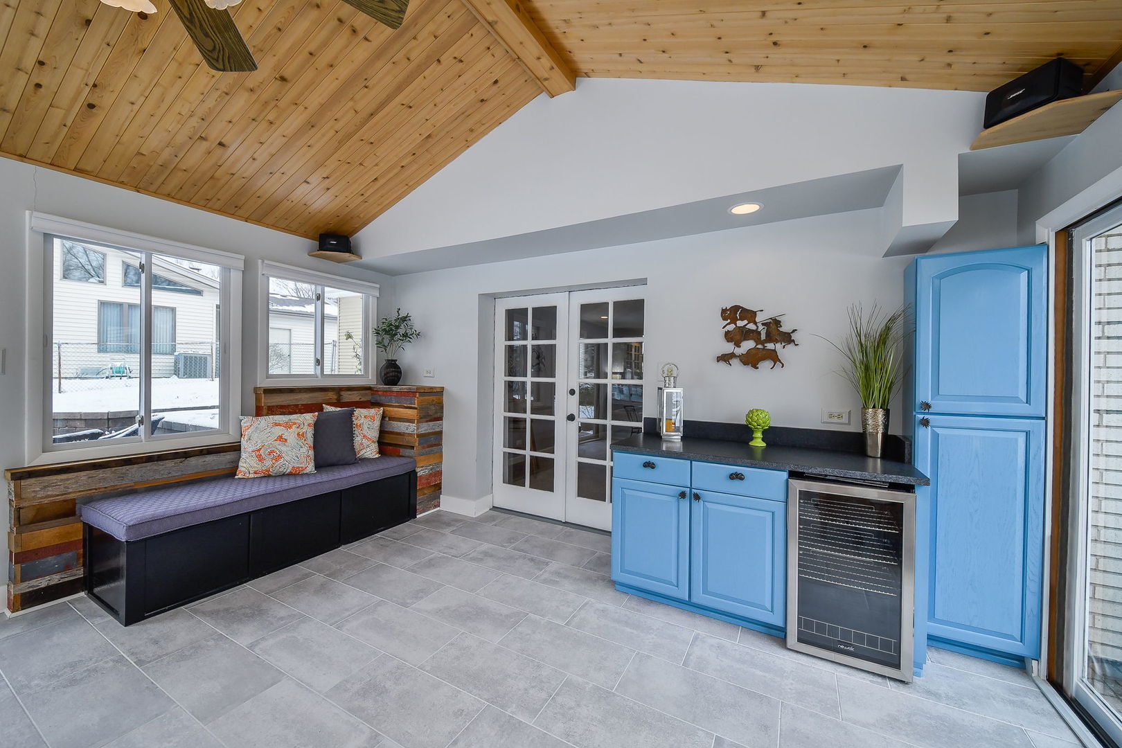 1926 Cheshire Lane, Wheaton, IL 60189