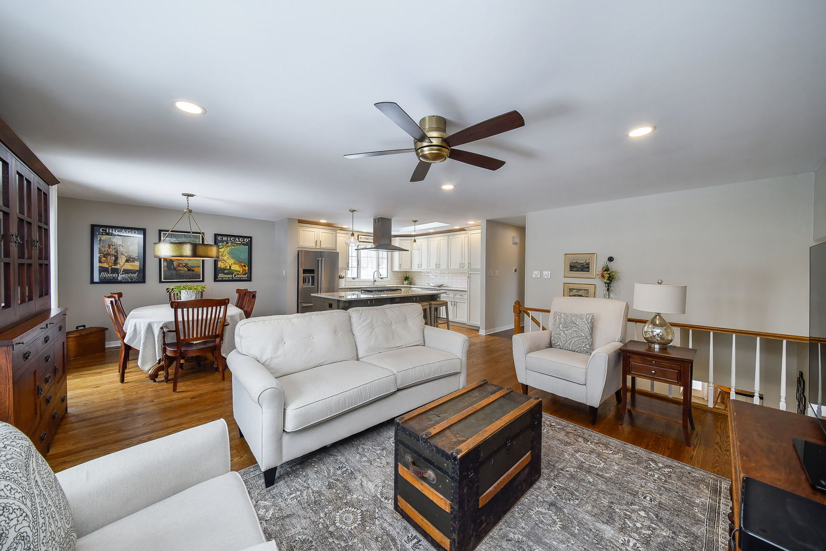 1926 Cheshire Lane, Wheaton, IL 60189