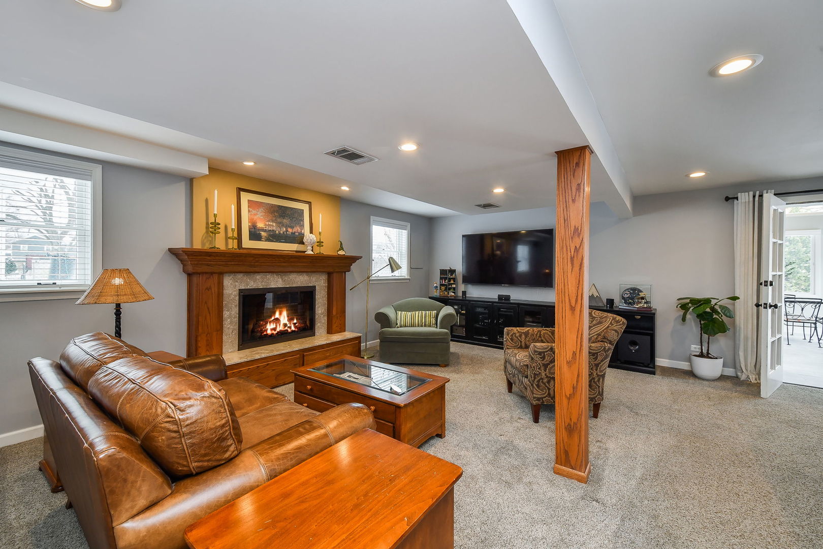 1926 Cheshire Lane, Wheaton, IL 60189