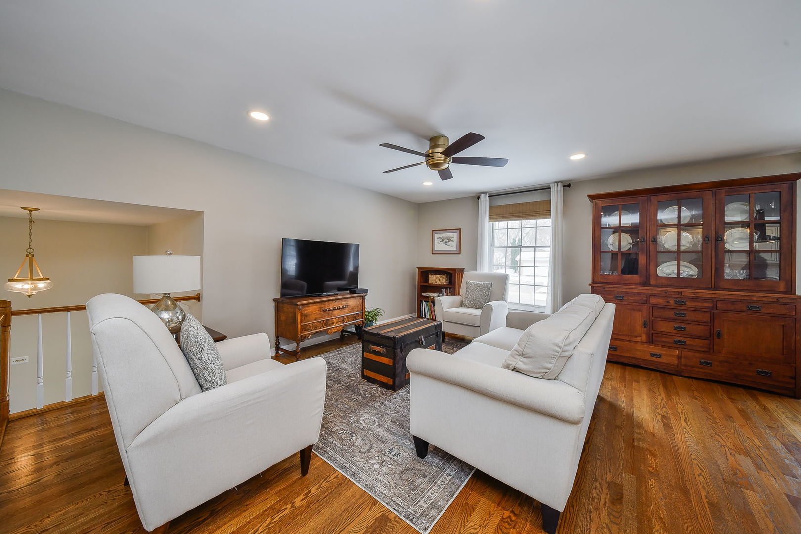 1926 Cheshire Lane, Wheaton, IL 60189