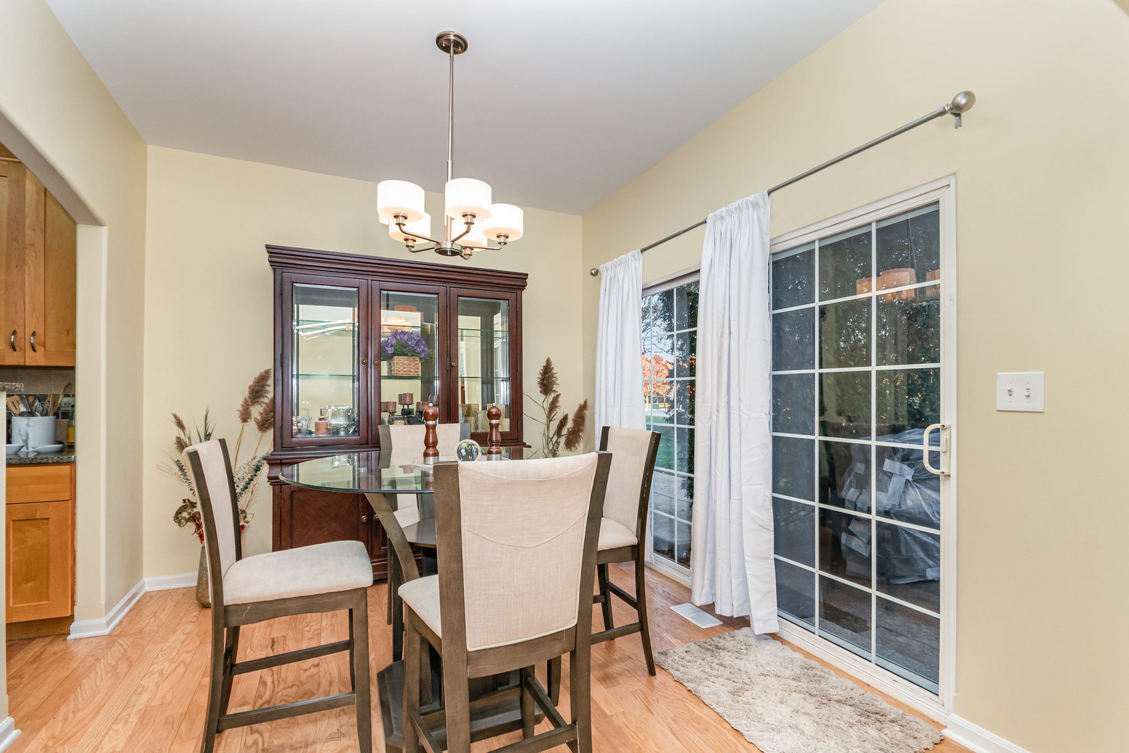 8 Lily Court, Bolingbrook, IL 60440