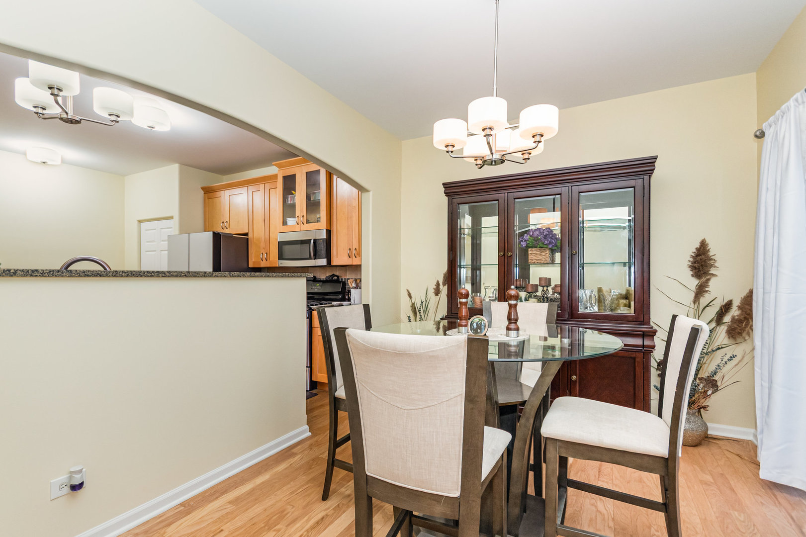 8 Lily Court, Bolingbrook, IL 60440