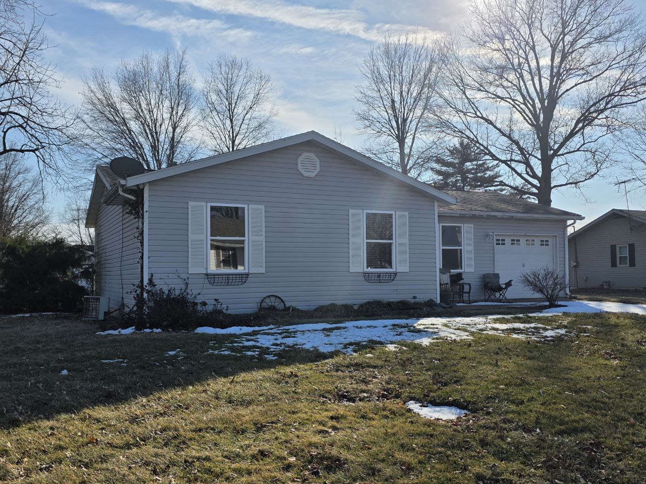 310 W 4th South Street, Mount Olive, IL 62069