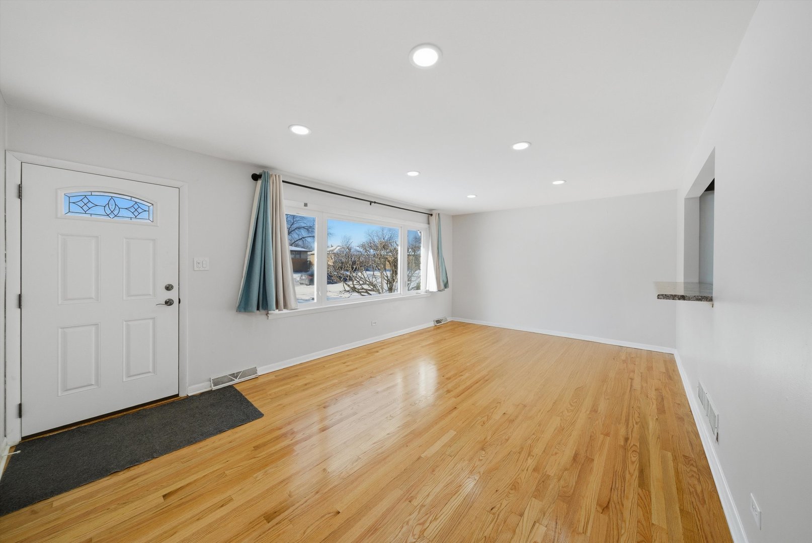 7635 S Oconto Avenue, Bridgeview, IL 60455