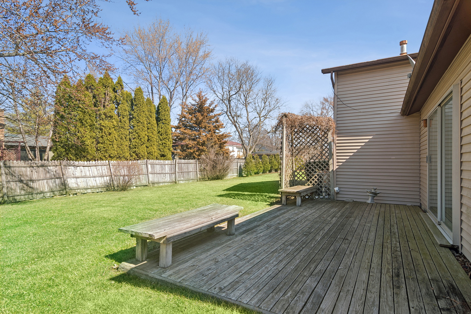 166 E Cunningham Drive, Palatine, IL 60067