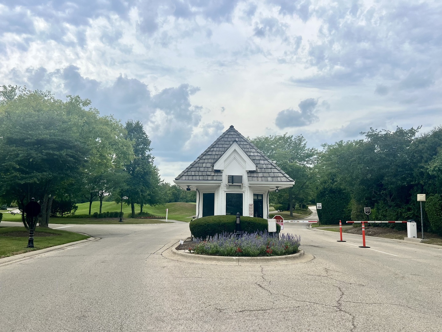 4470 Kettering Drive, Long Grove, IL 60047