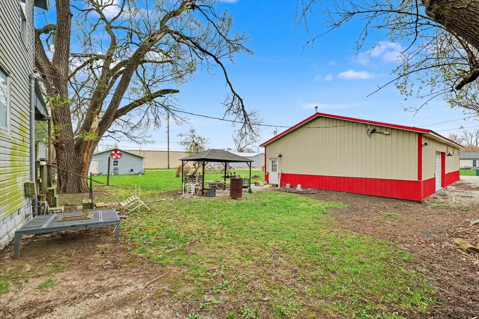 225 E Pine Street, Paxton, IL 60957