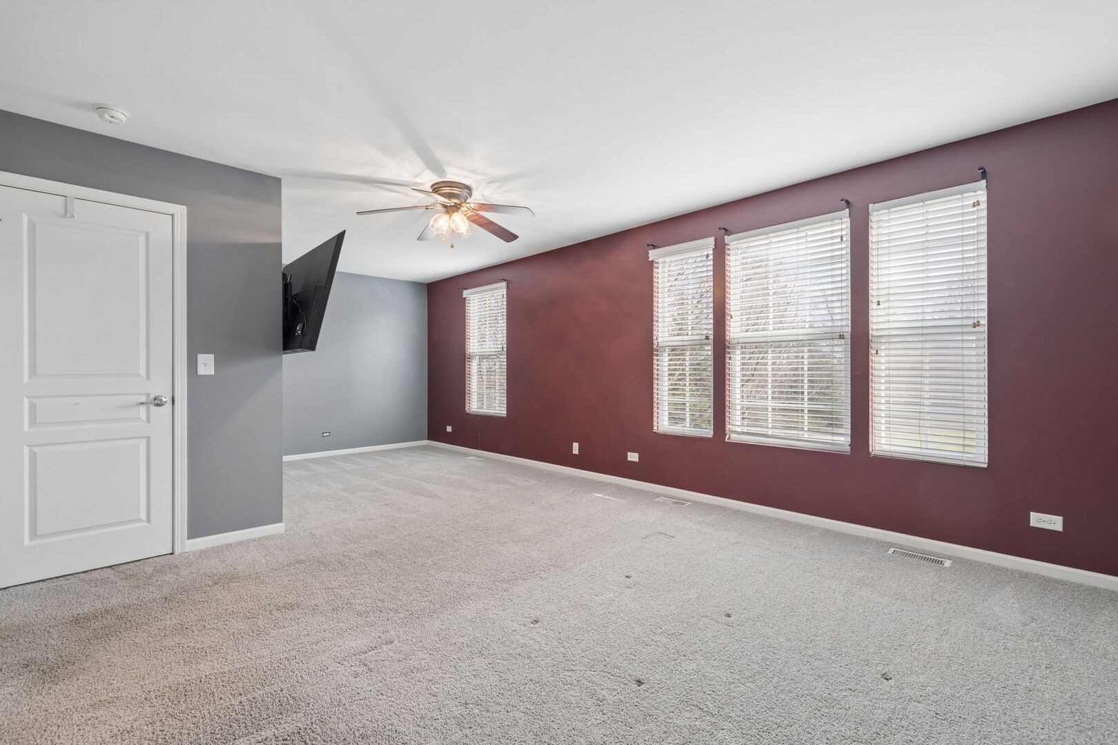 460 Valentine Way, Oswego, IL 60543