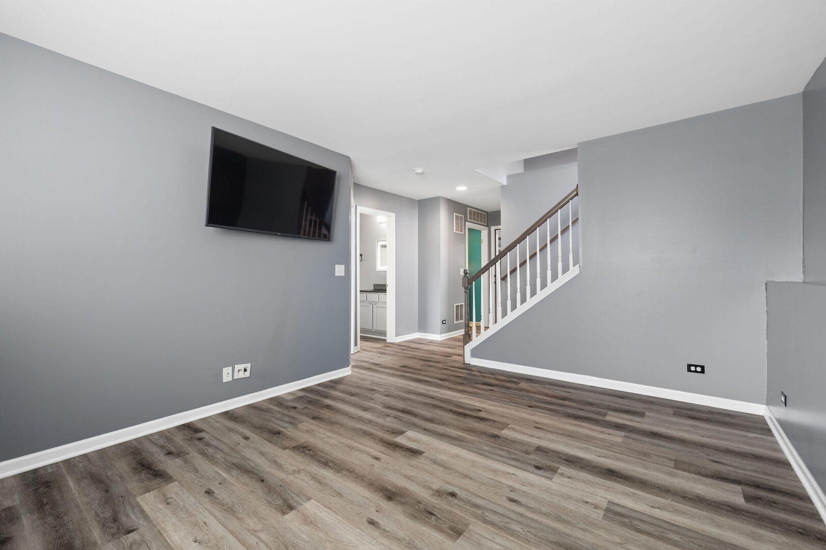 460 Valentine Way, Oswego, IL 60543