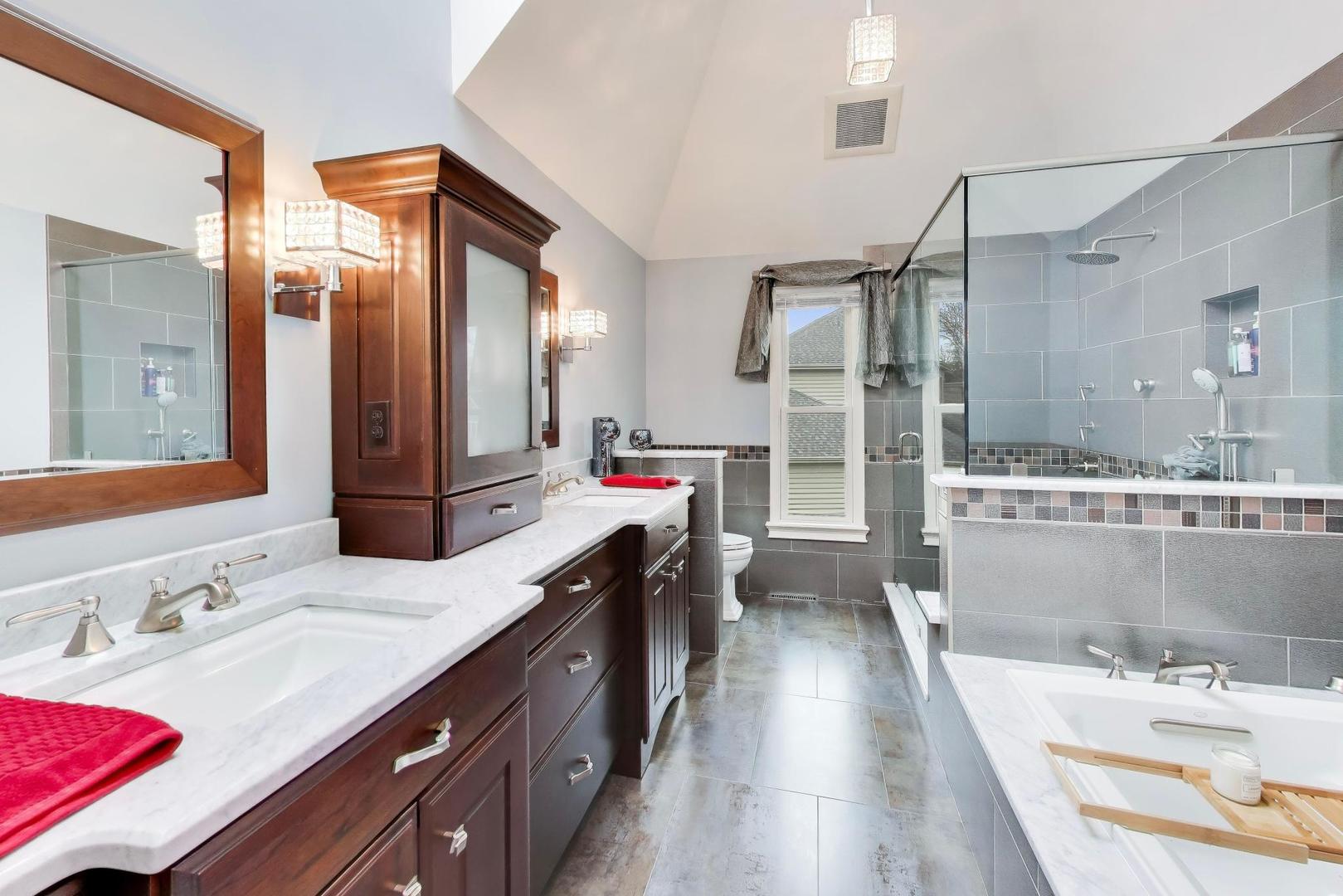 26W401 Torrey Pines Court, Winfield, IL 60190