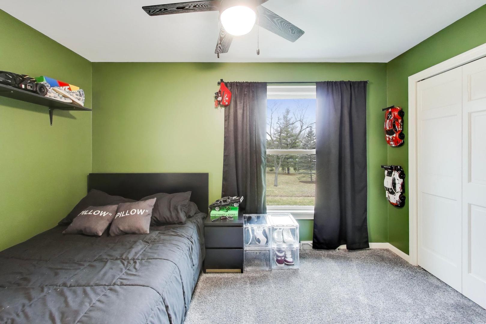 26W401 Torrey Pines Court, Winfield, IL 60190