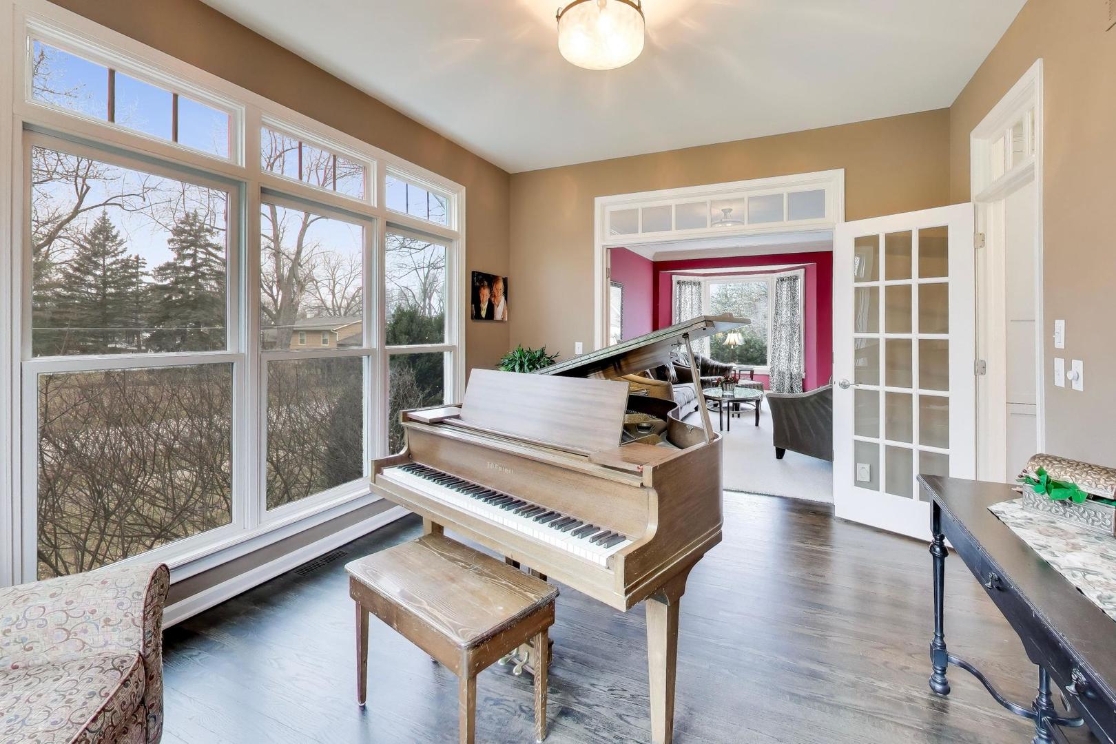 26W401 Torrey Pines Court, Winfield, IL 60190