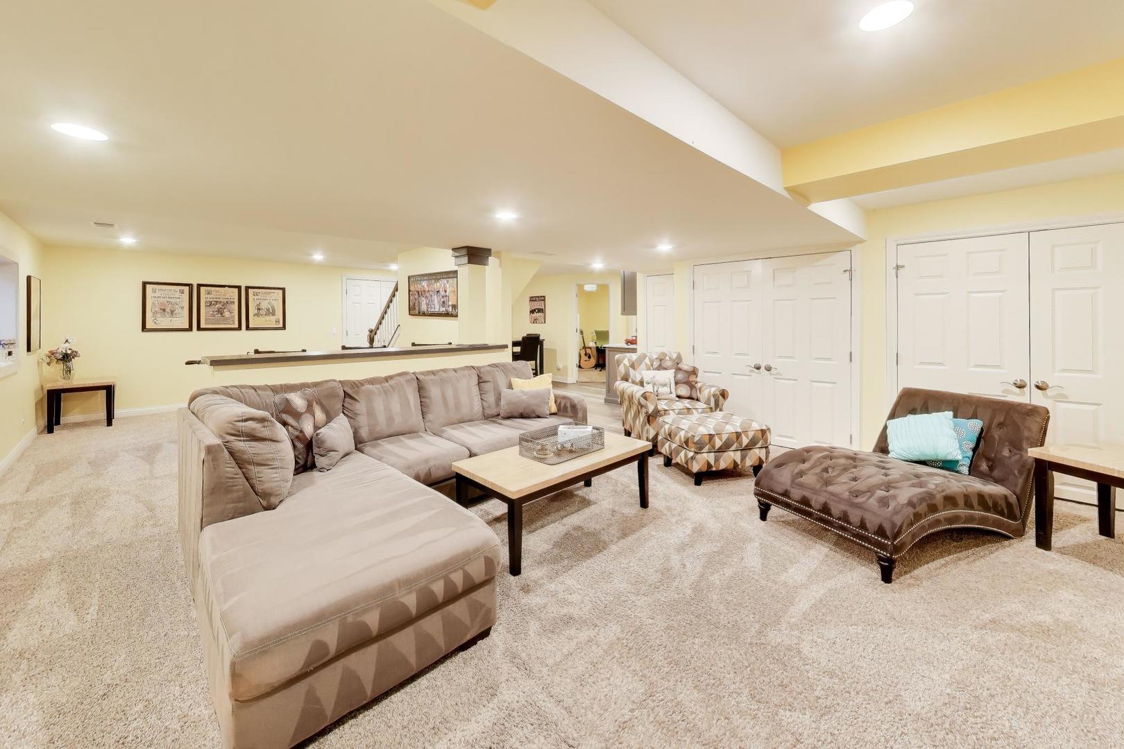 26W401 Torrey Pines Court, Winfield, IL 60190