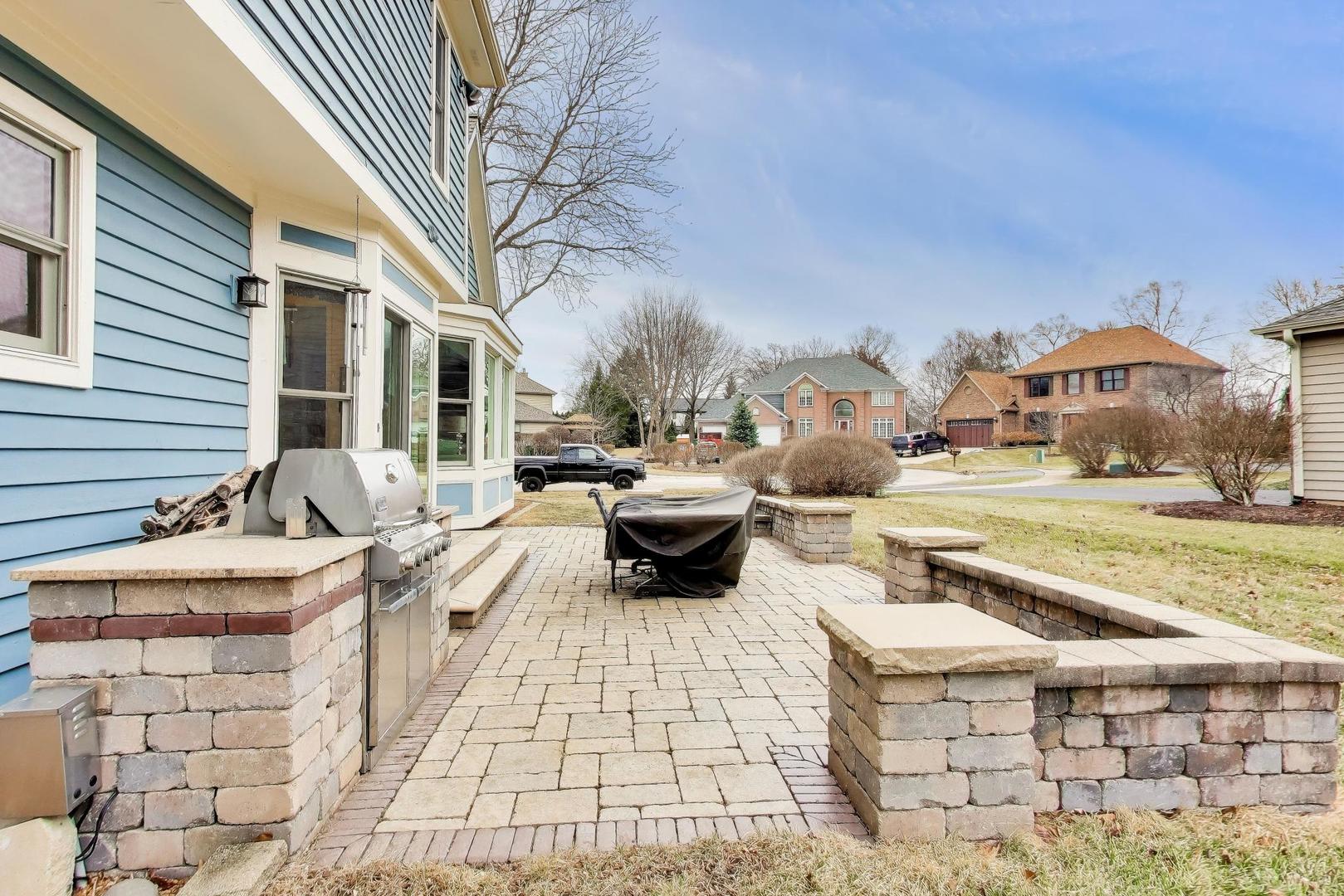 26W401 Torrey Pines Court, Winfield, IL 60190