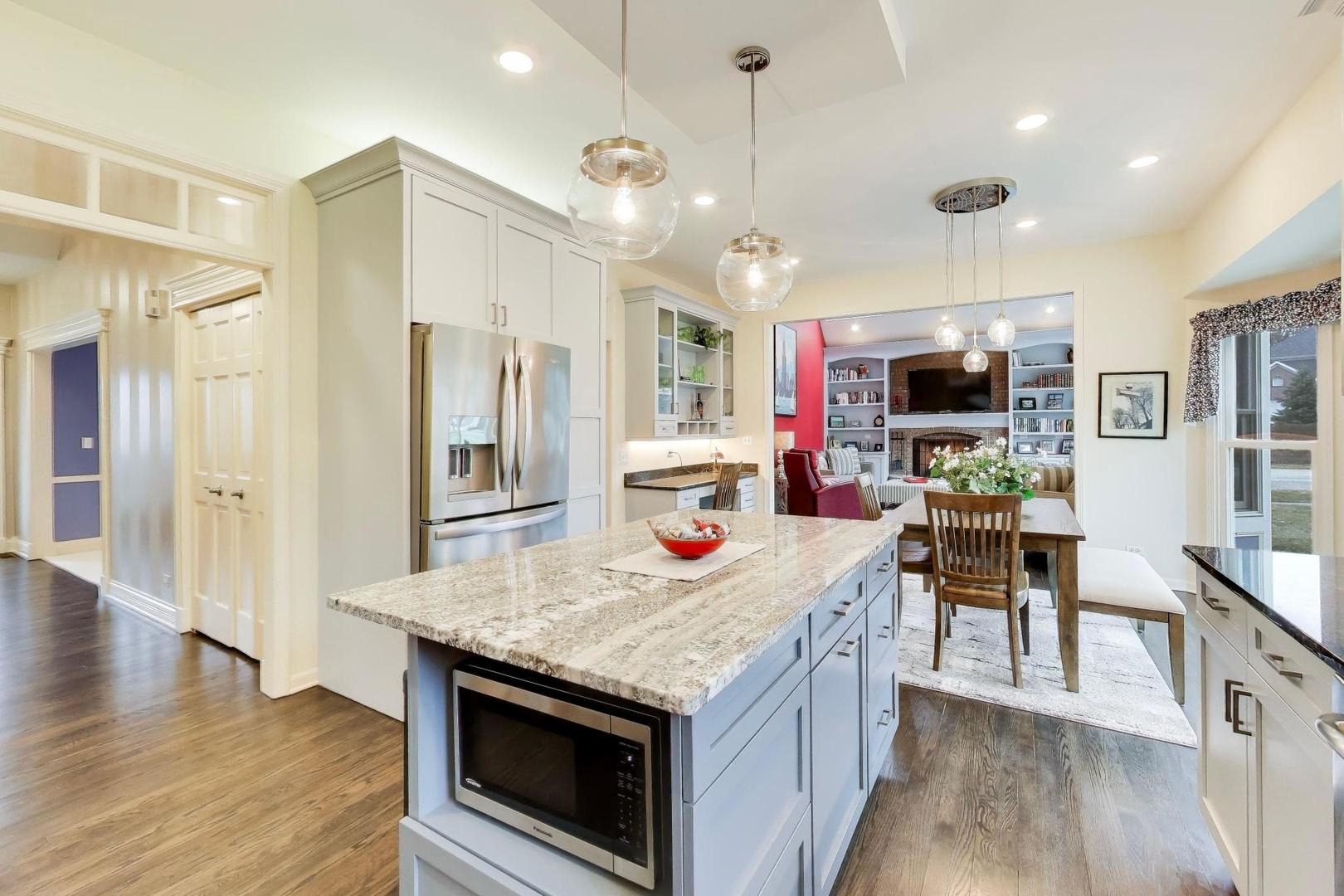 26W401 Torrey Pines Court, Winfield, IL 60190