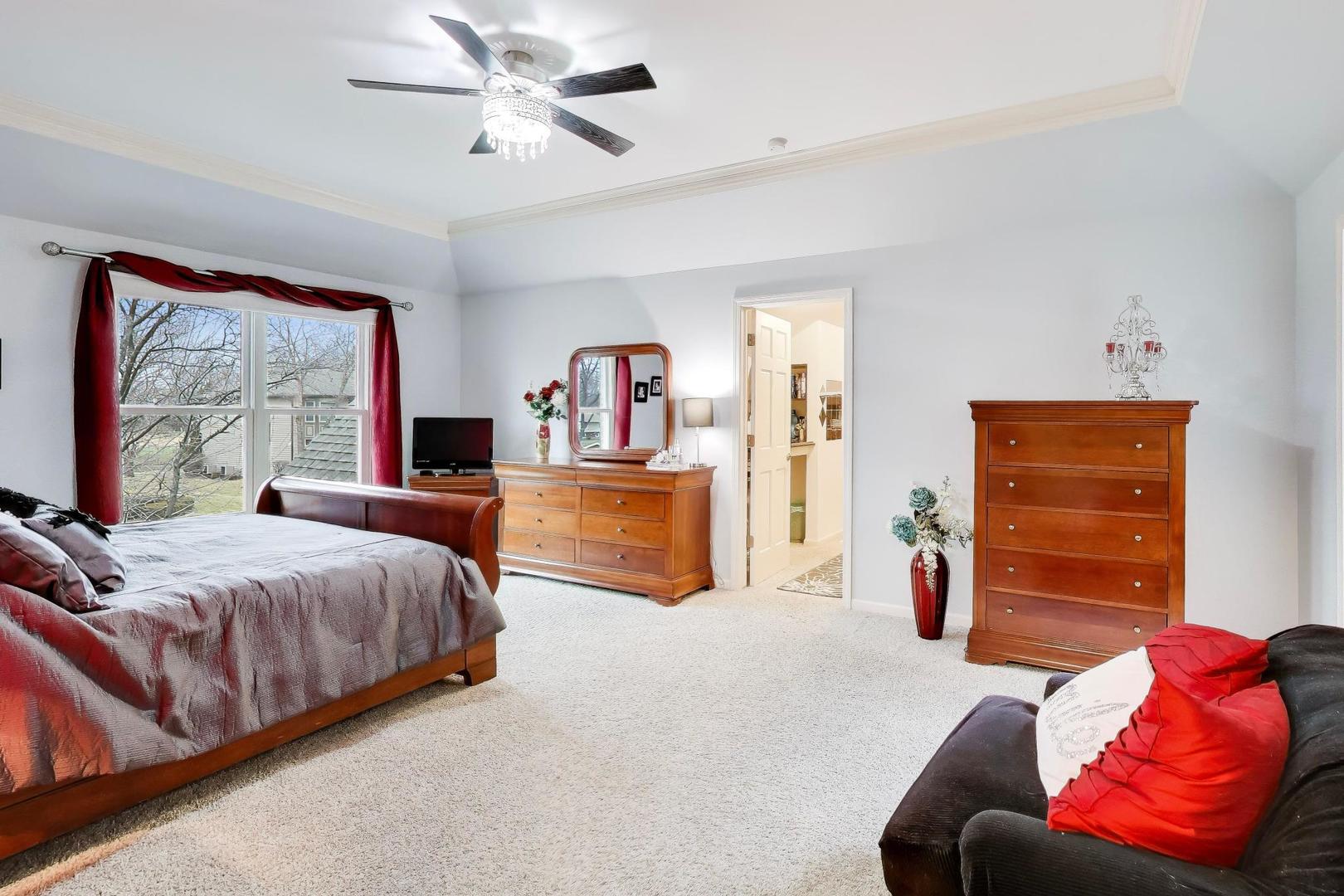 26W401 Torrey Pines Court, Winfield, IL 60190