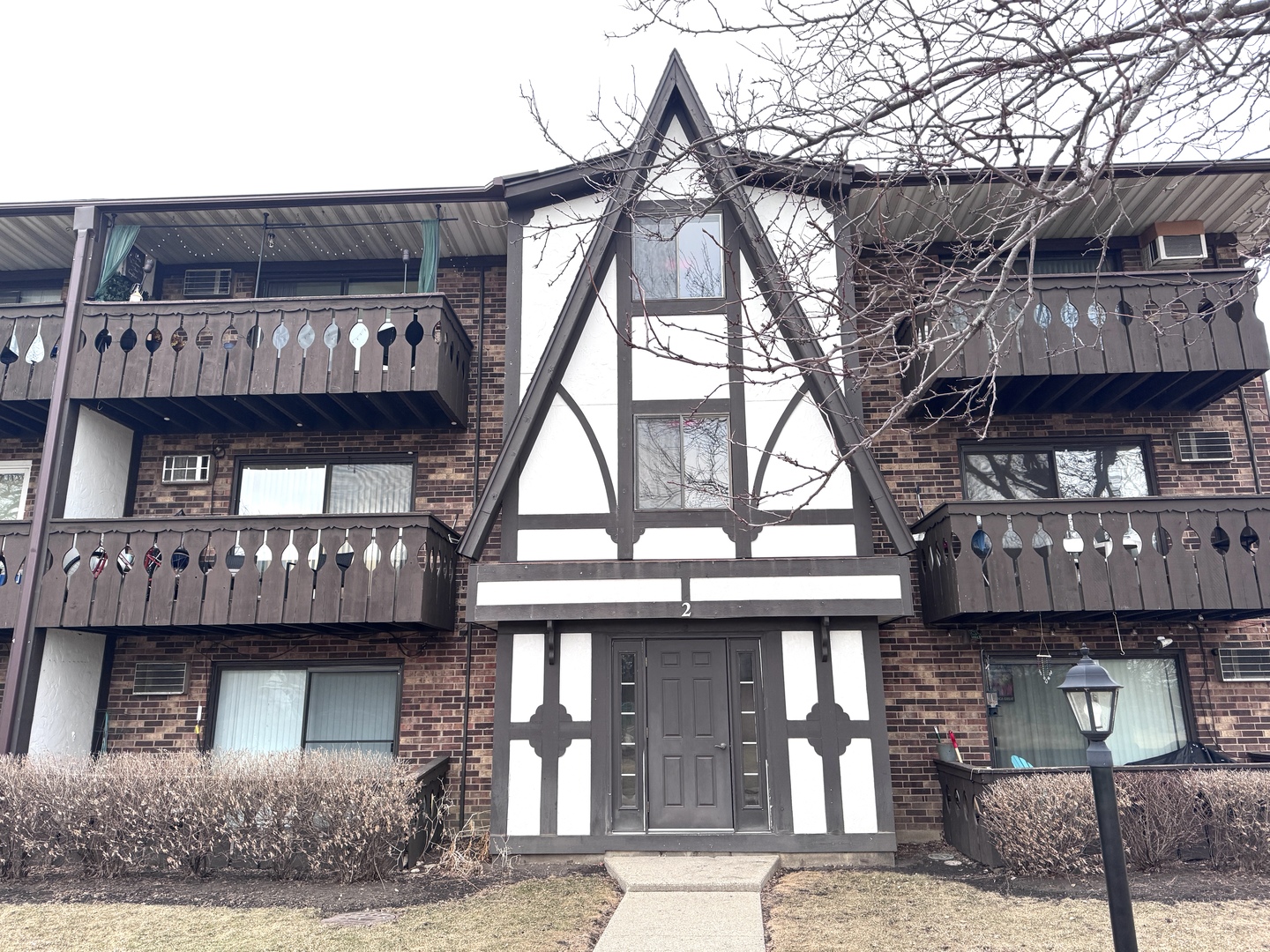 2 Timber Lane #17, Vernon Hills, IL 60061