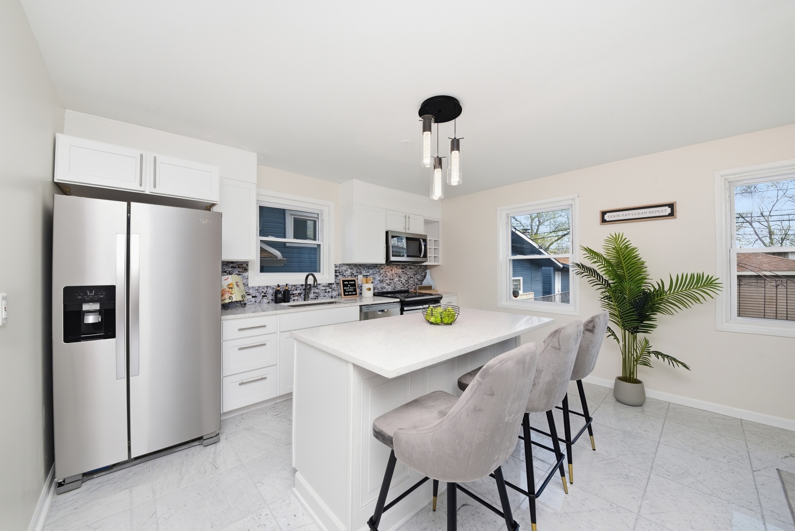 11603 S Loomis Street, Chicago, IL 60643