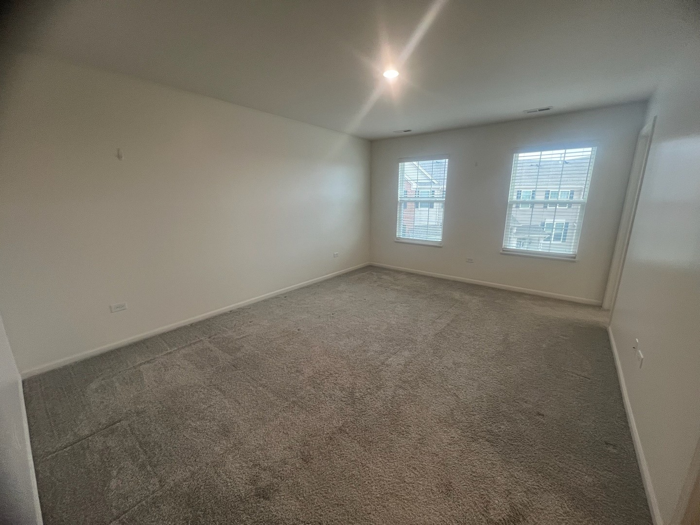 285 Lakeshore Drive, Oswego, IL 60543