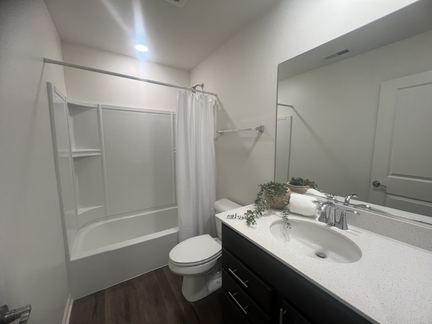 285 Lakeshore Drive, Oswego, IL 60543