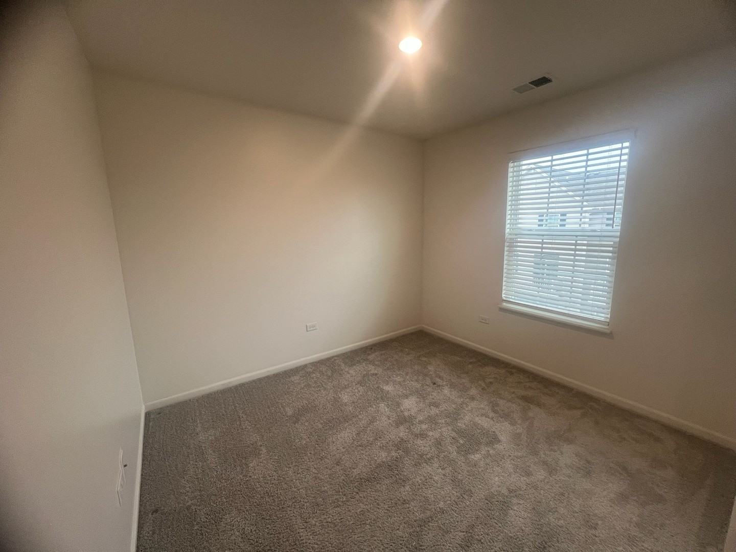 285 Lakeshore Drive, Oswego, IL 60543