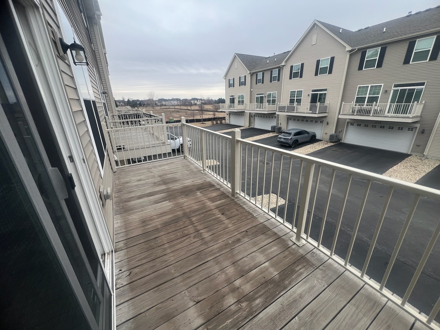 285 Lakeshore Drive, Oswego, IL 60543