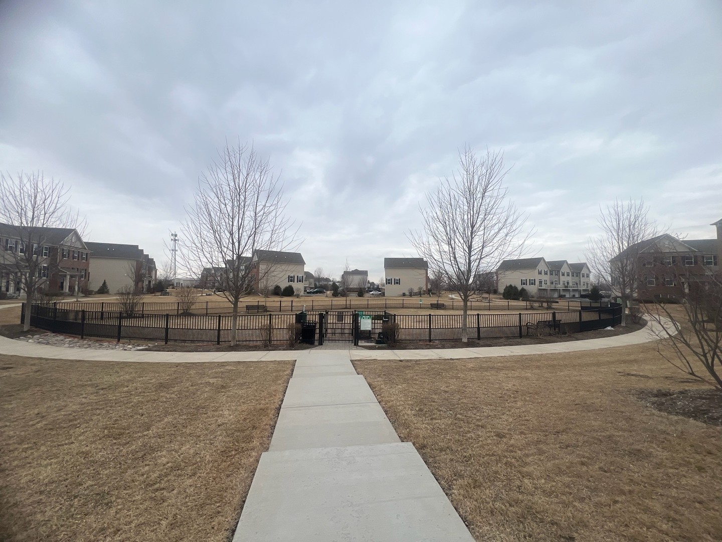 285 Lakeshore Drive, Oswego, IL 60543