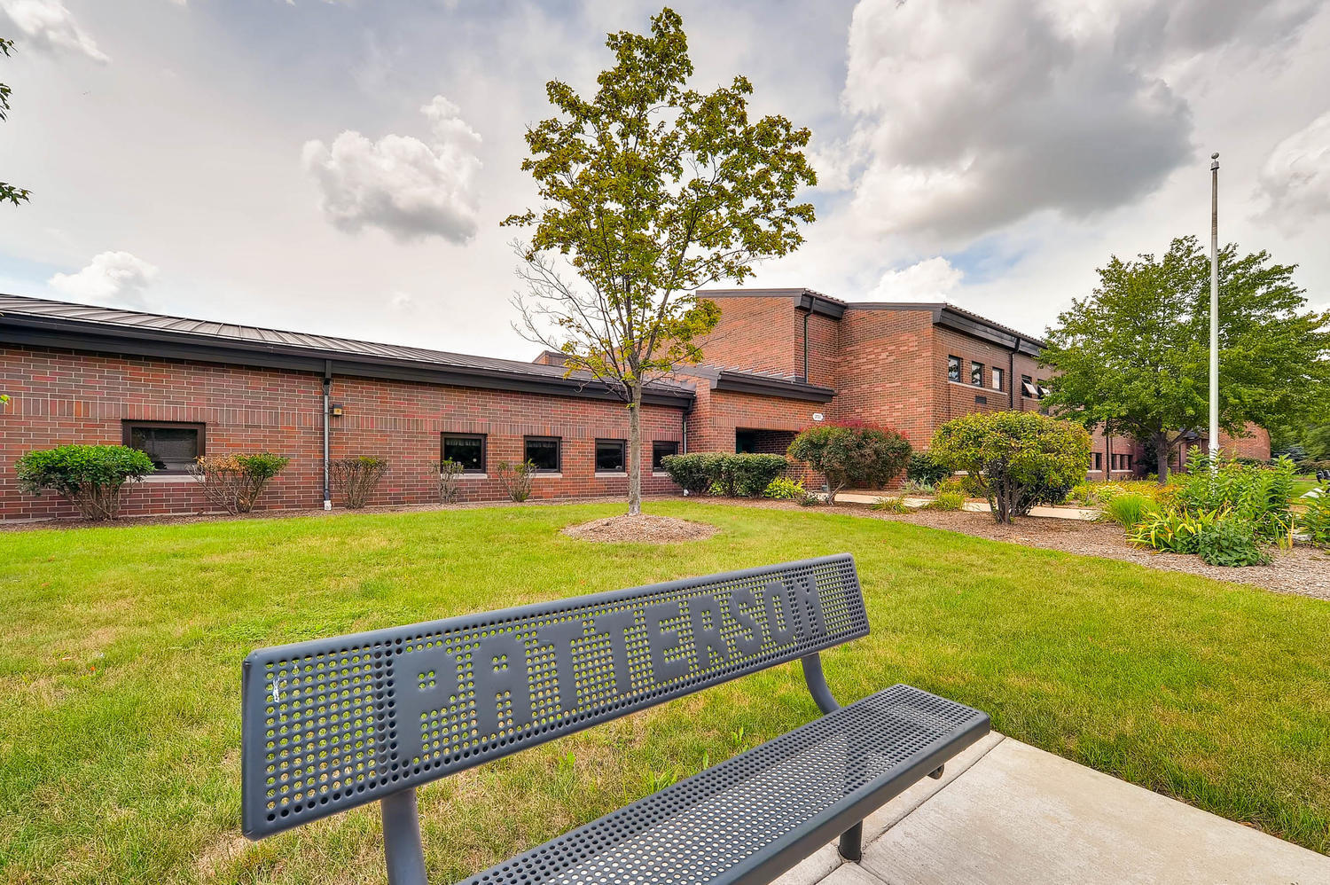 3712 Falkner Drive, Naperville, IL 60564