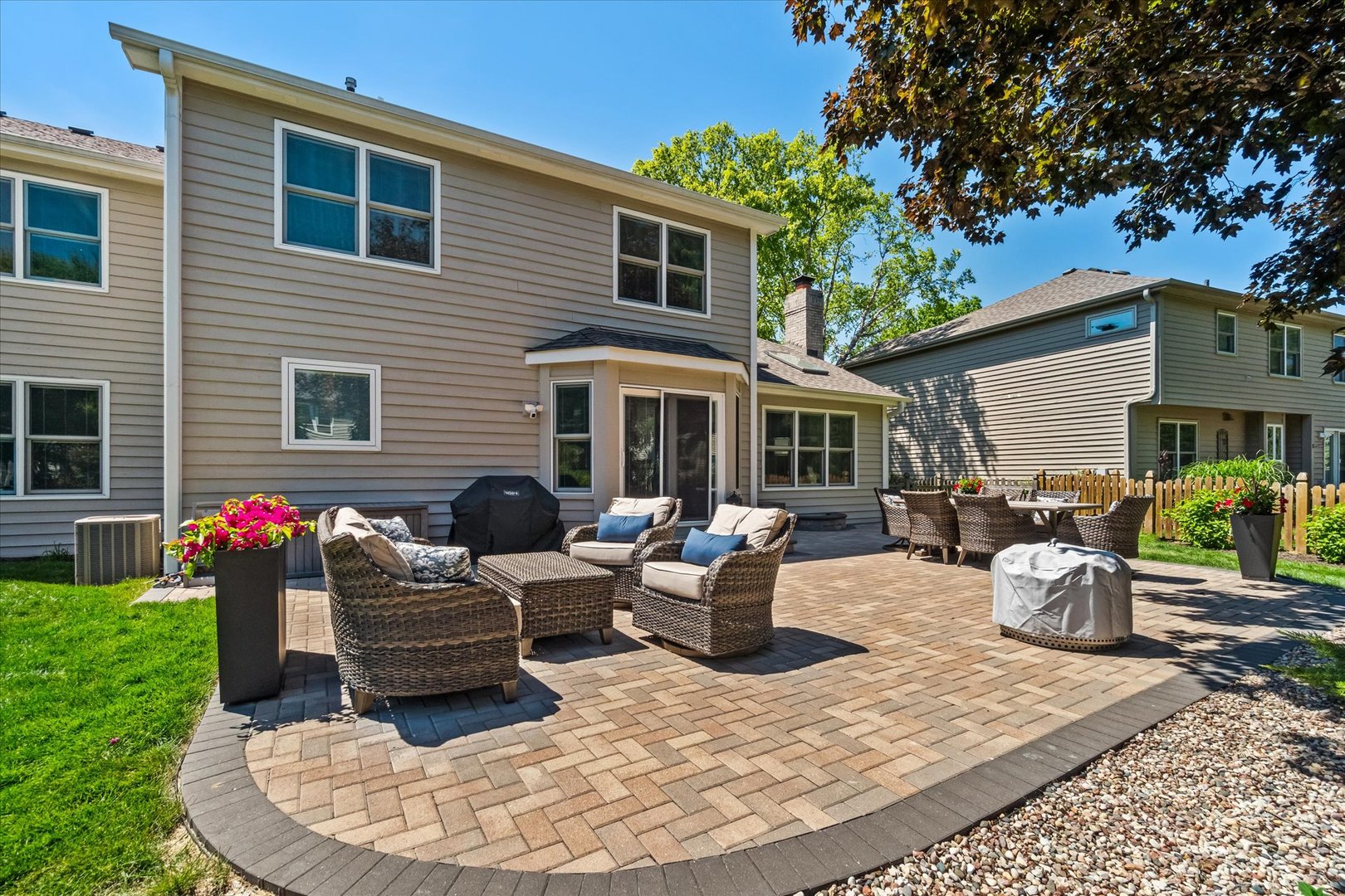 3712 Falkner Drive, Naperville, IL 60564