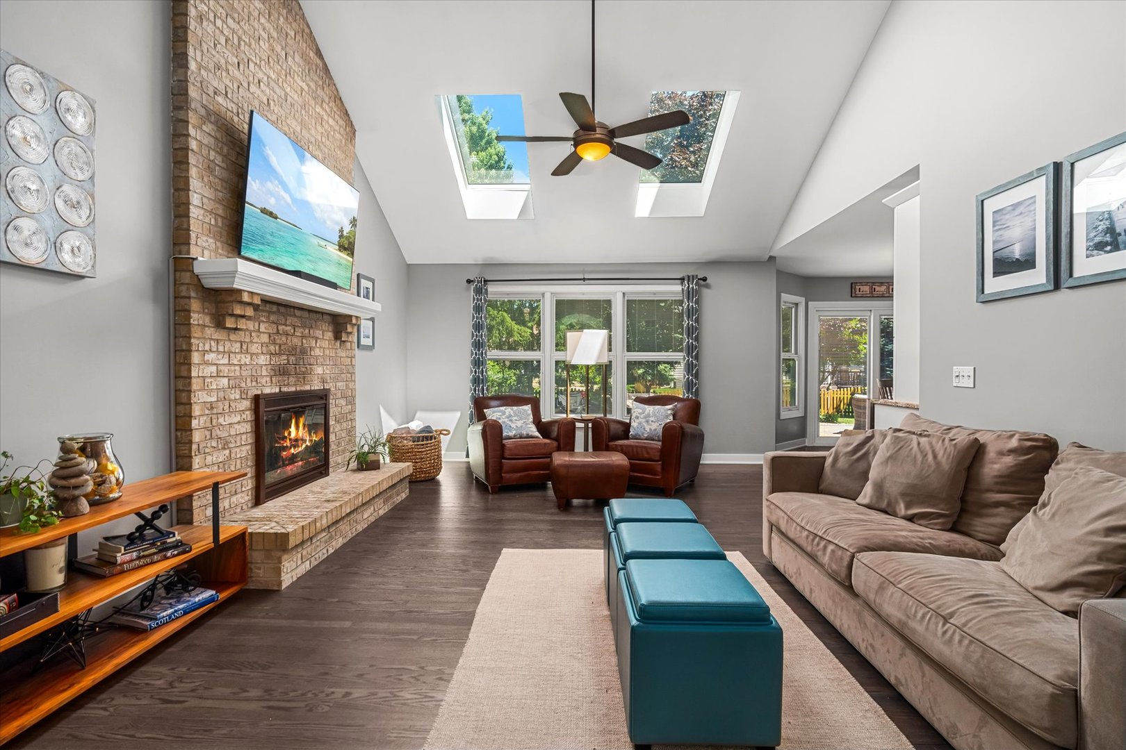 3712 Falkner Drive, Naperville, IL 60564