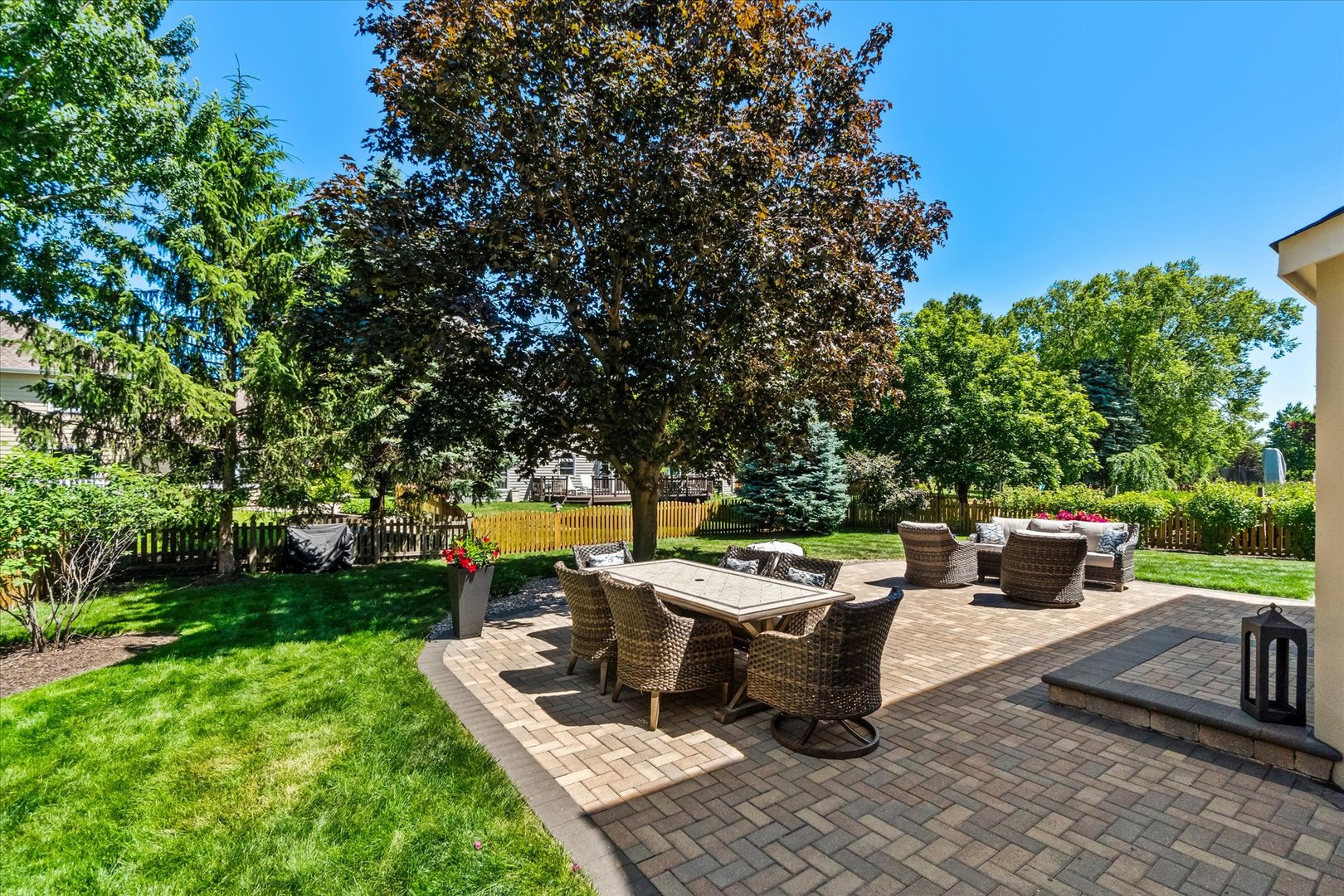 3712 Falkner Drive, Naperville, IL 60564